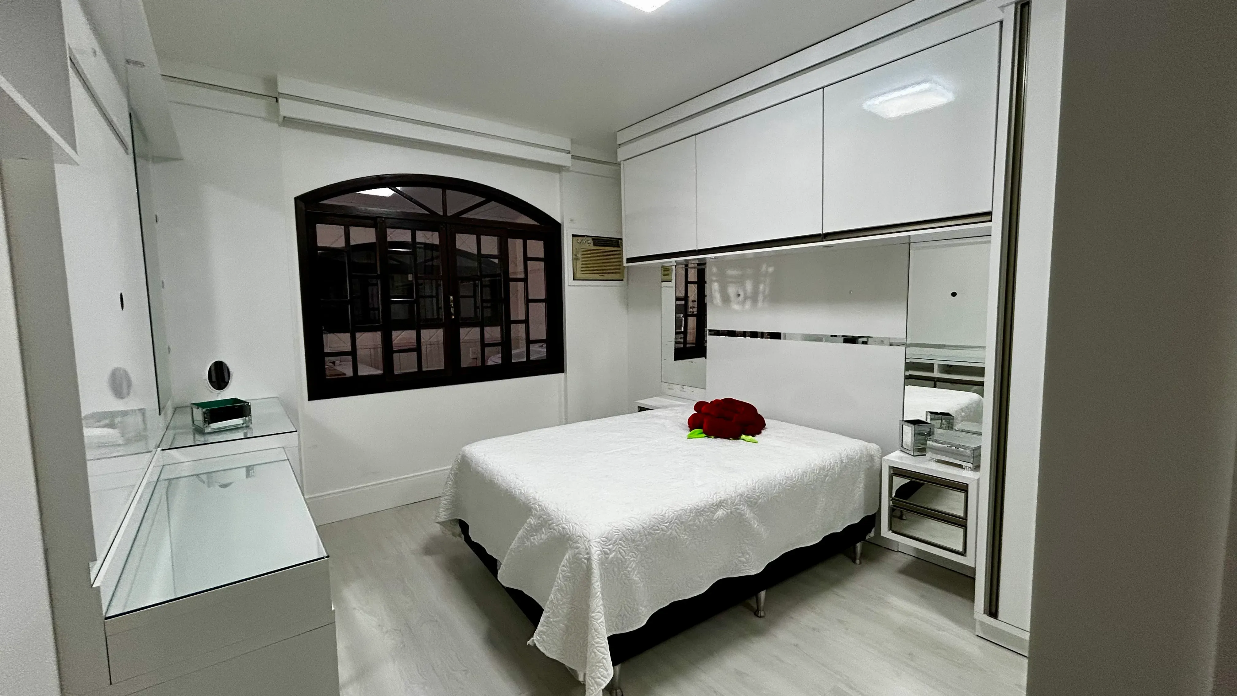 Casa de alto padrão 3 dormitórios sendo 1 suíte 1 vaga, Prainha de São Miguel - Penha/SC