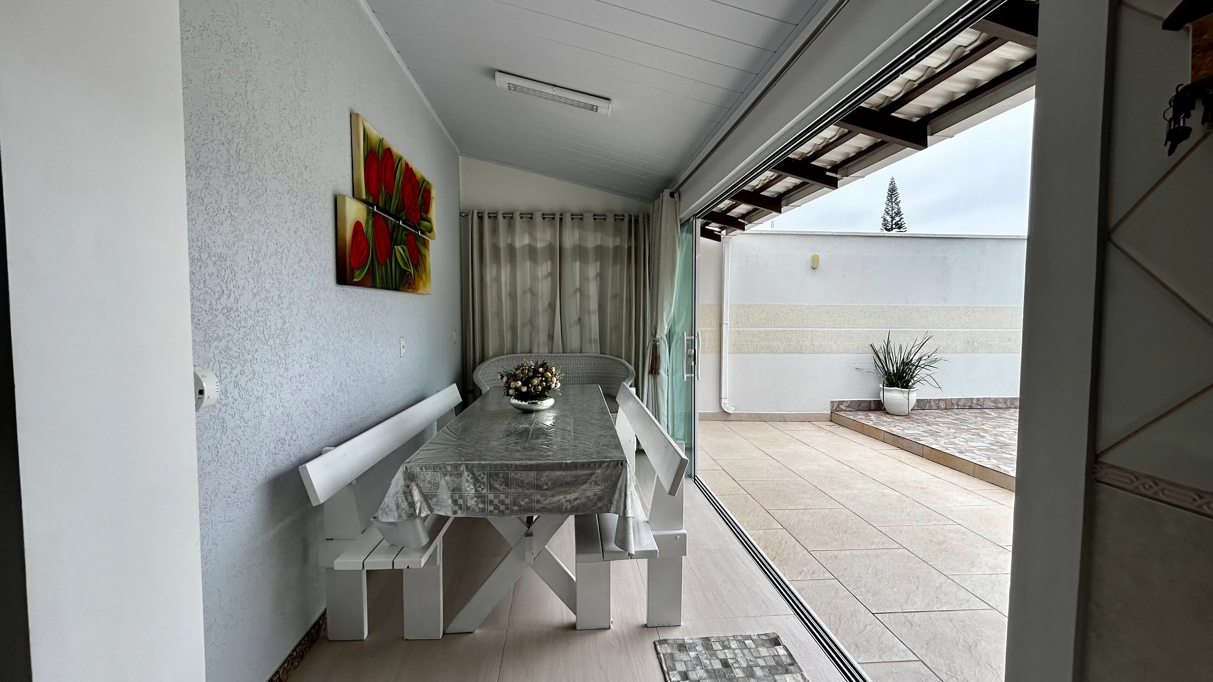 Casa de alto padrão 3 dormitórios sendo 1 suíte 1 vaga, Prainha de São Miguel - Penha/SC