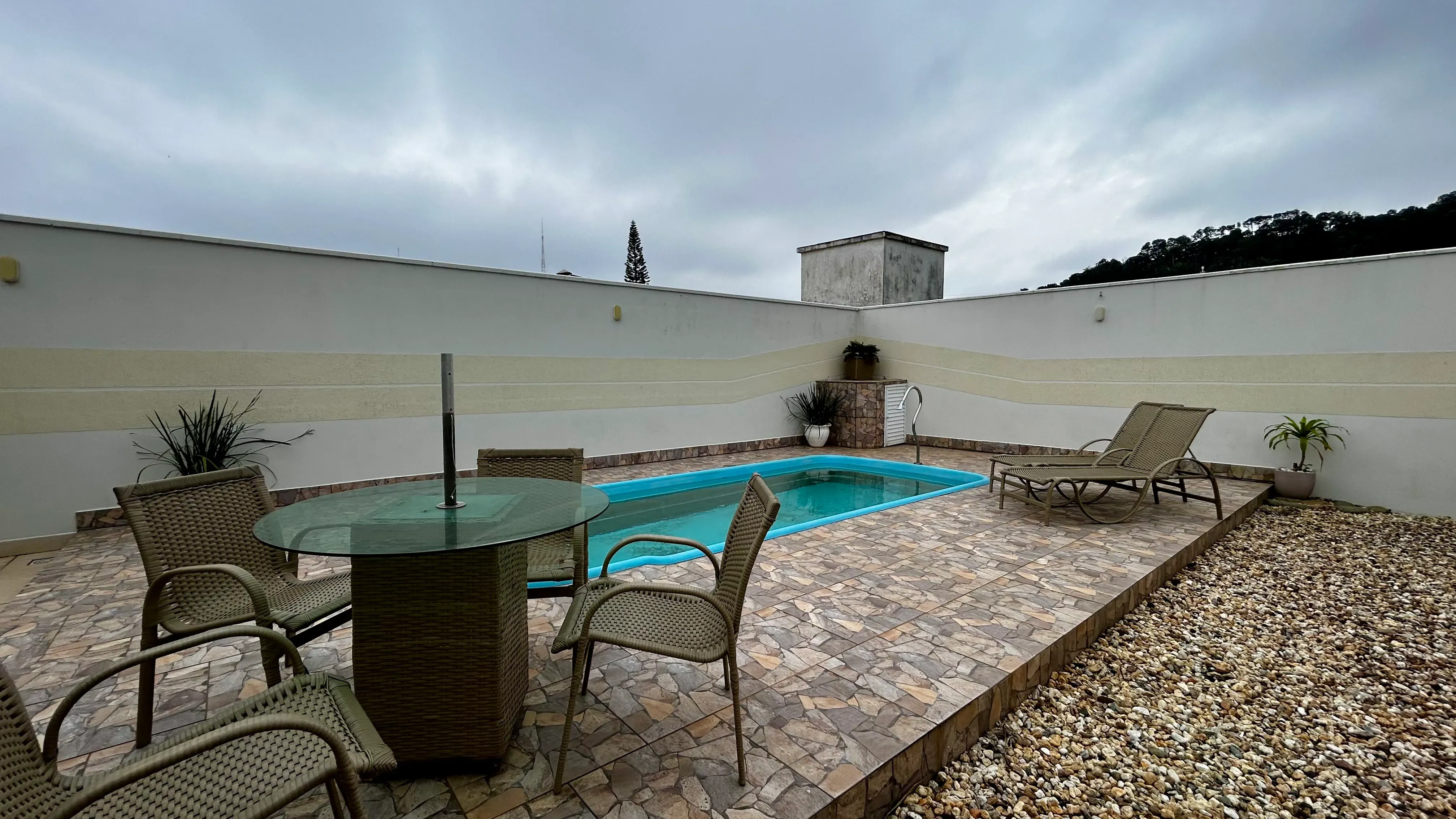 Casa de alto padrão 3 dormitórios sendo 1 suíte 1 vaga, Prainha de São Miguel - Penha/SC