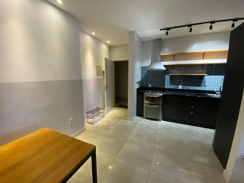 Apartamento mobiliado com 2 suítes e 2 vagas de garagem em Morretes, Itapema/SC