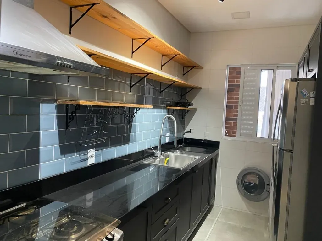 Apartamento mobiliado com 2 suítes e 2 vagas de garagem em Morretes, Itapema/SC