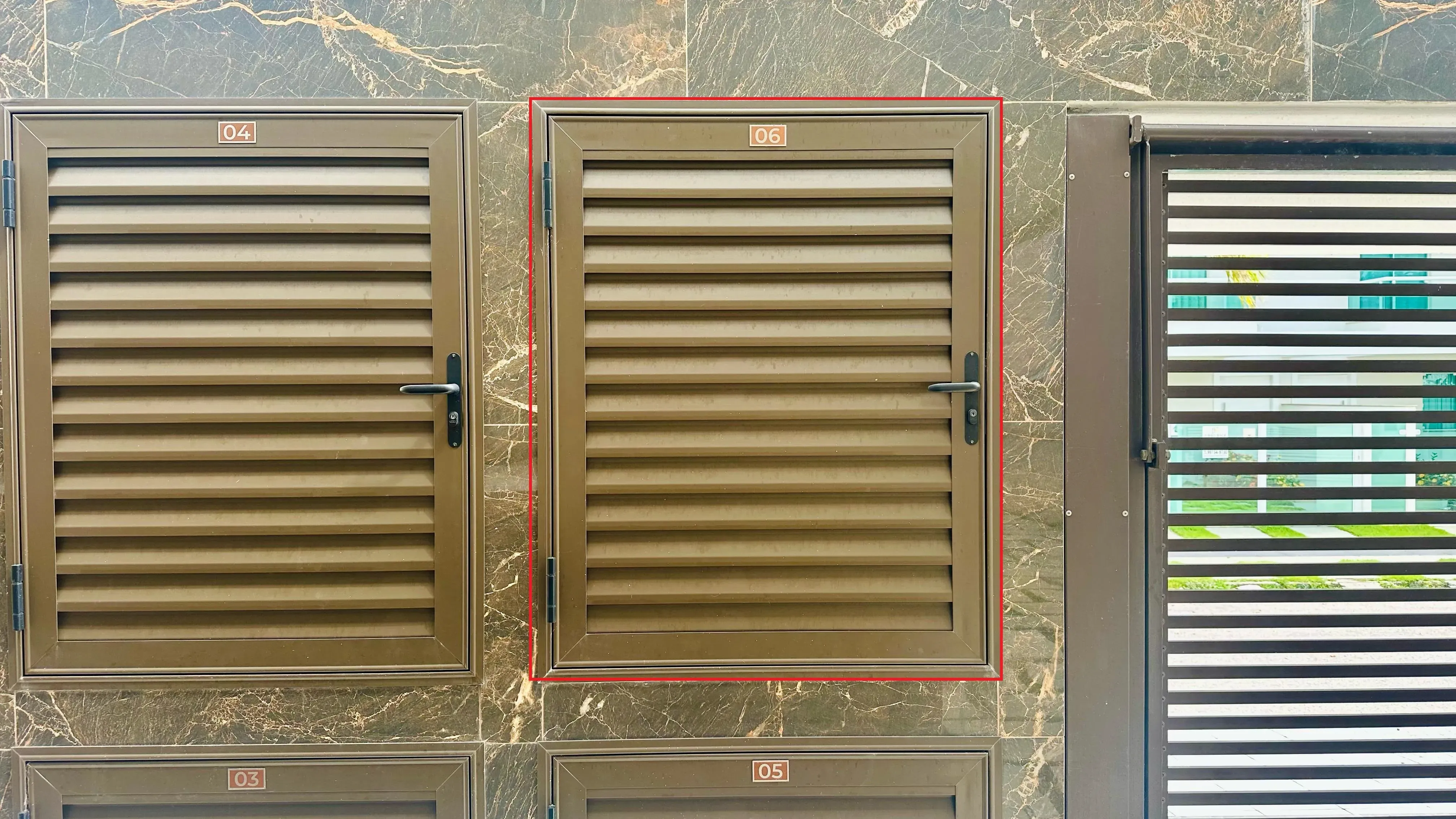 Apartamento com 2 dormitórios sendo 1 suíte e 1 vaga de garagem em Governador Celso Ramos/SC