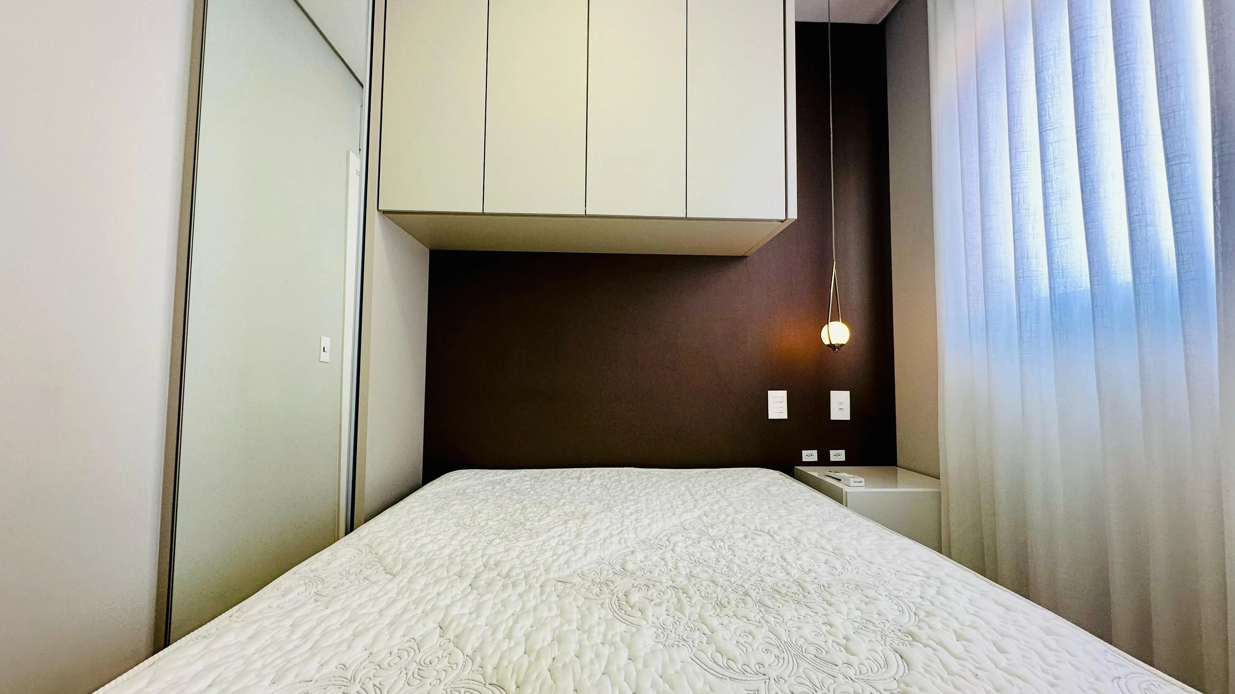 Apartamento com 2 dormitórios sendo 1 suíte e 1 vaga de garagem em Governador Celso Ramos/SC