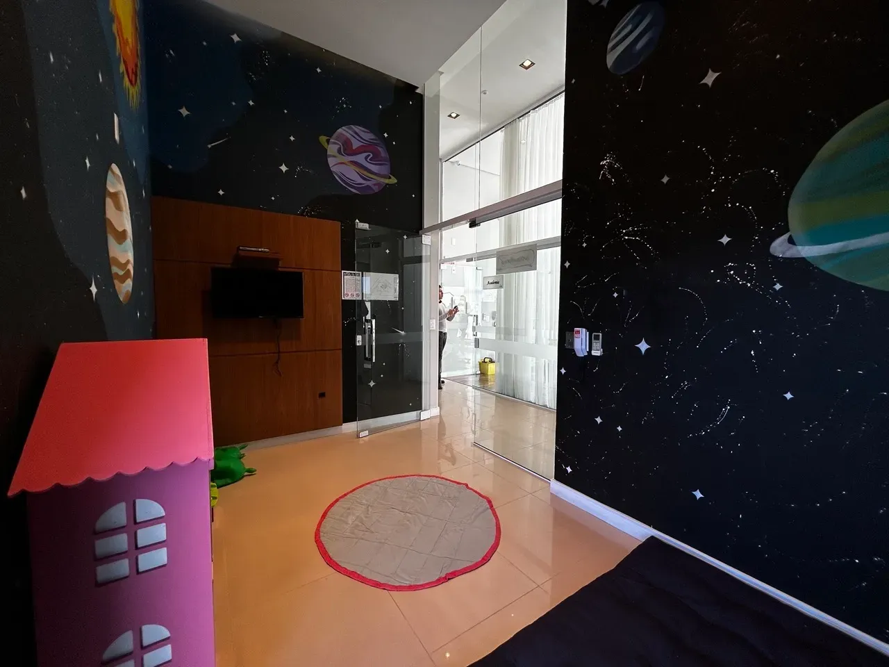 Apartamento com 3 dormitórios sendo 1 suíte e 2 vagas de garagem - Bairro Fazenda Itajaí/SC