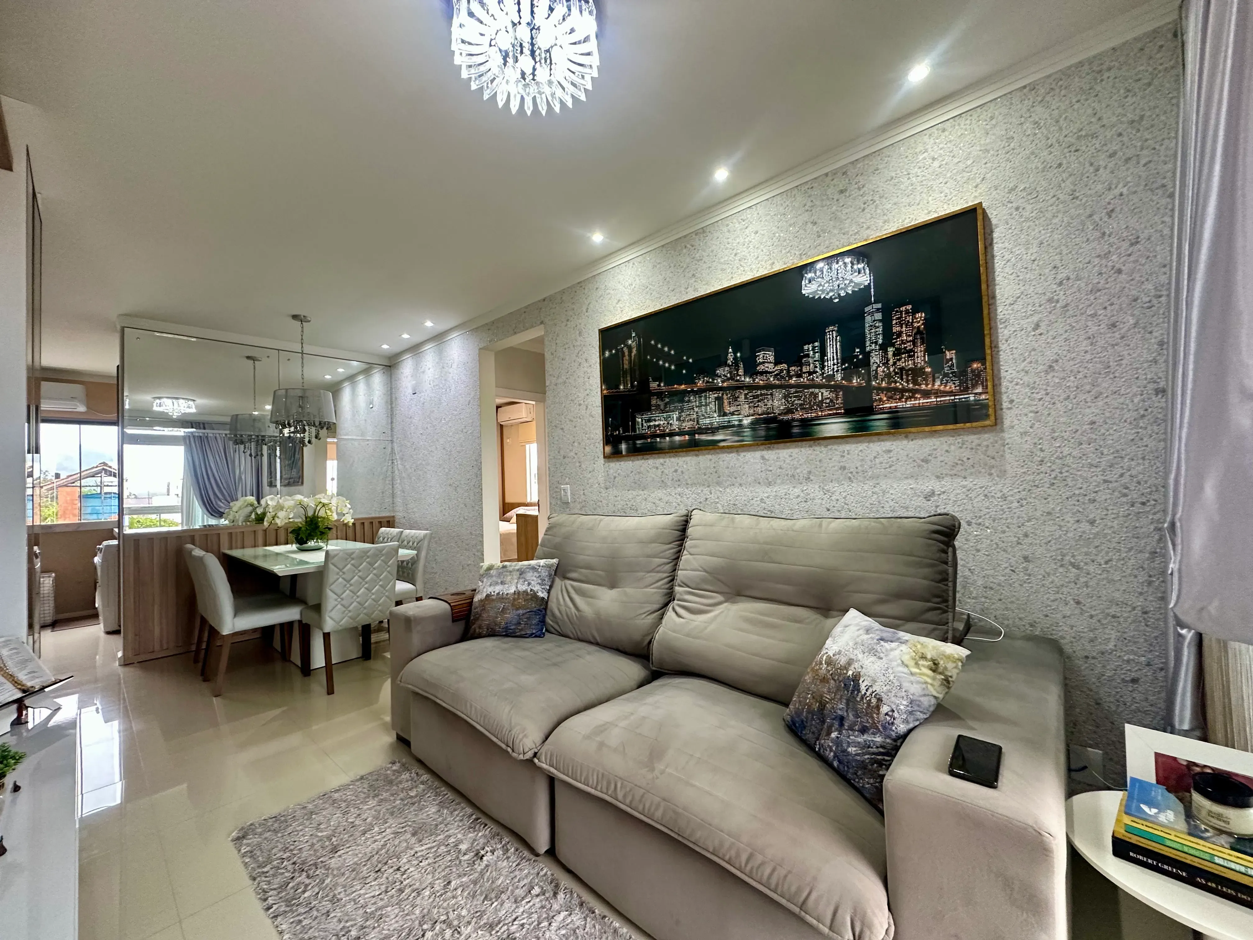 Apartamento com 2 dormitórios sendo 1 suíte e 1 vaga em Gravatá Navegantes/SC