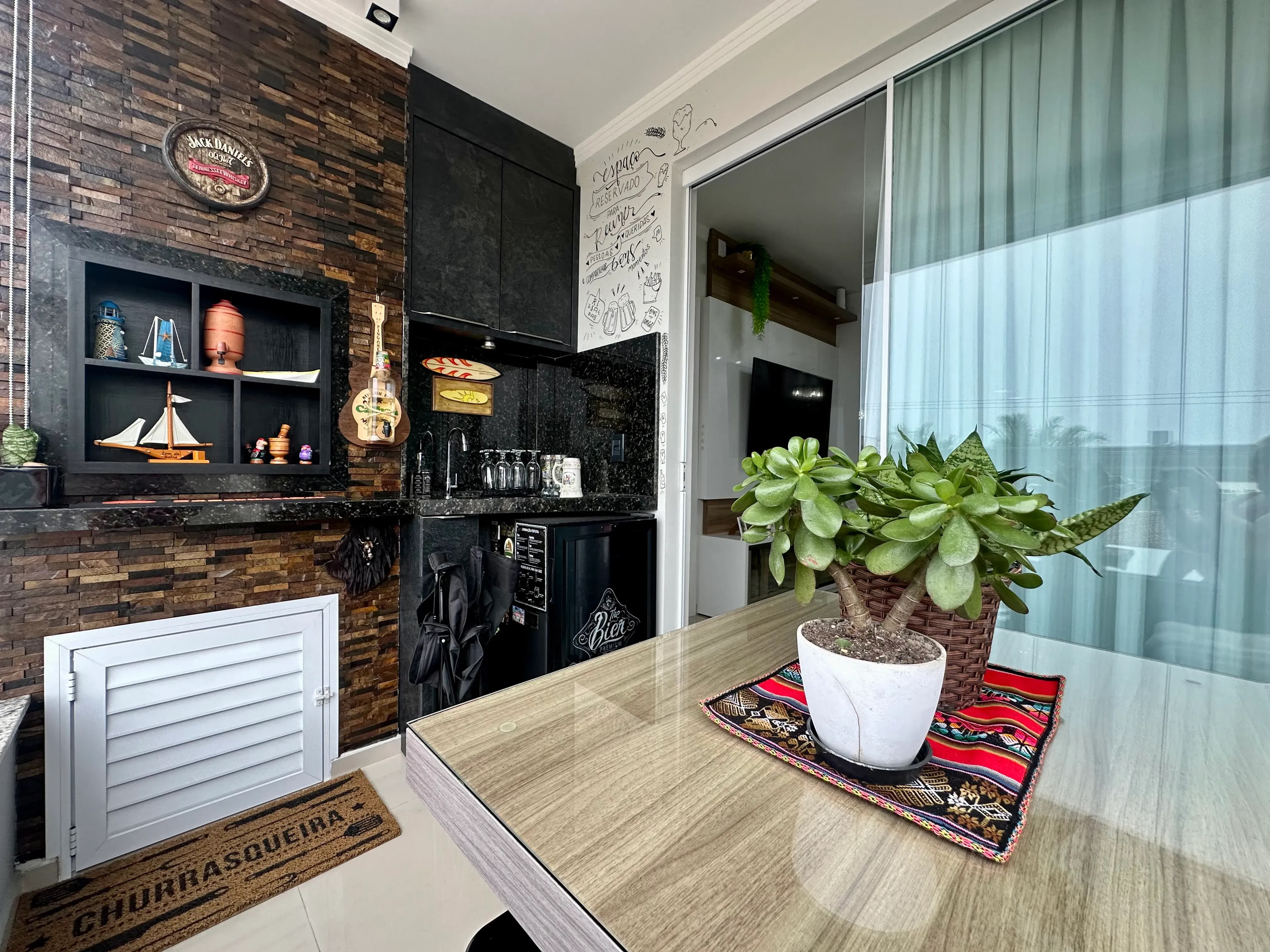 Apartamento com 2 dormitórios sendo 1 suíte e 1 vaga em Gravatá Navegantes/SC