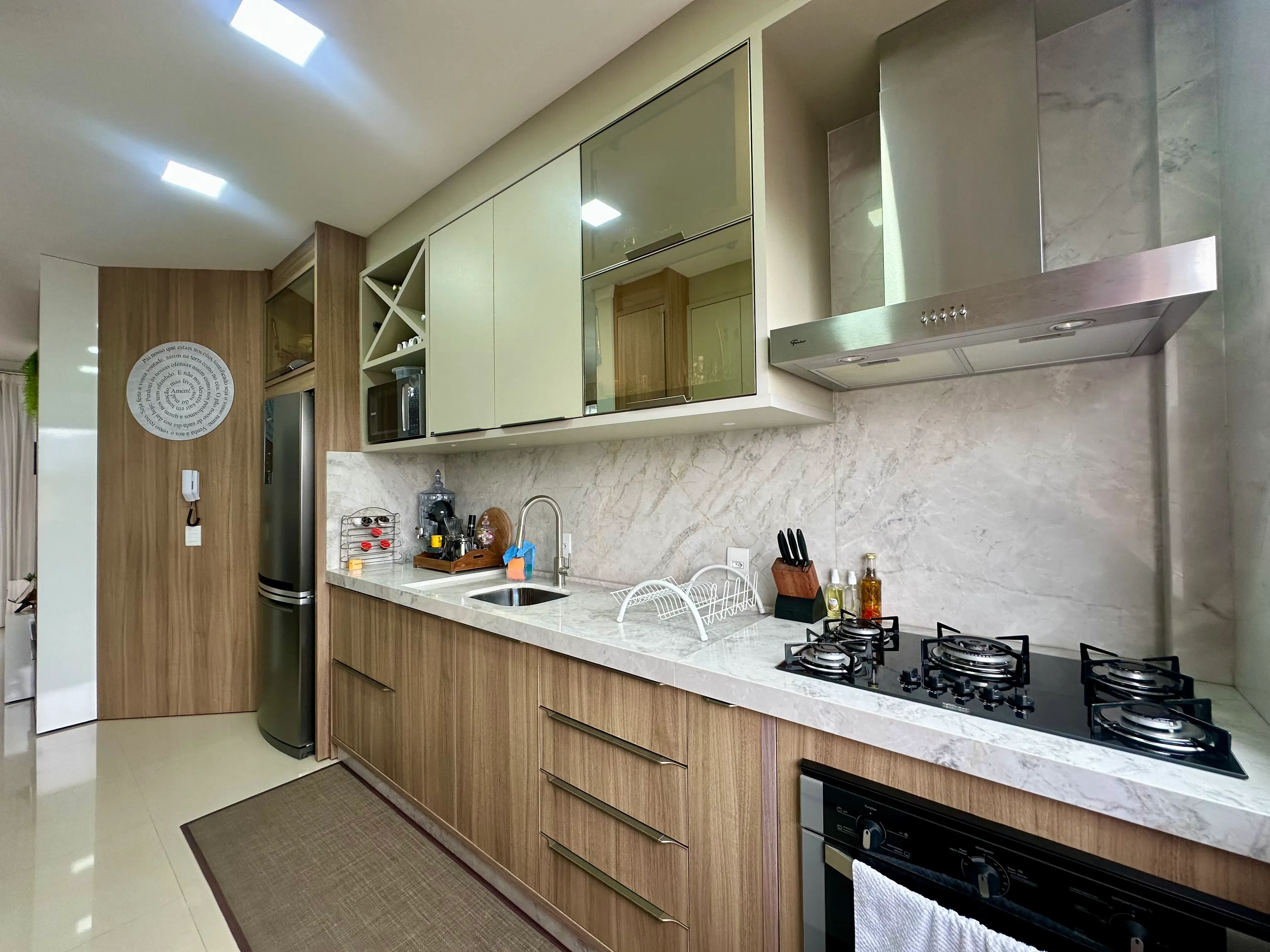 Apartamento com 2 dormitórios sendo 1 suíte e 1 vaga em Gravatá Navegantes/SC