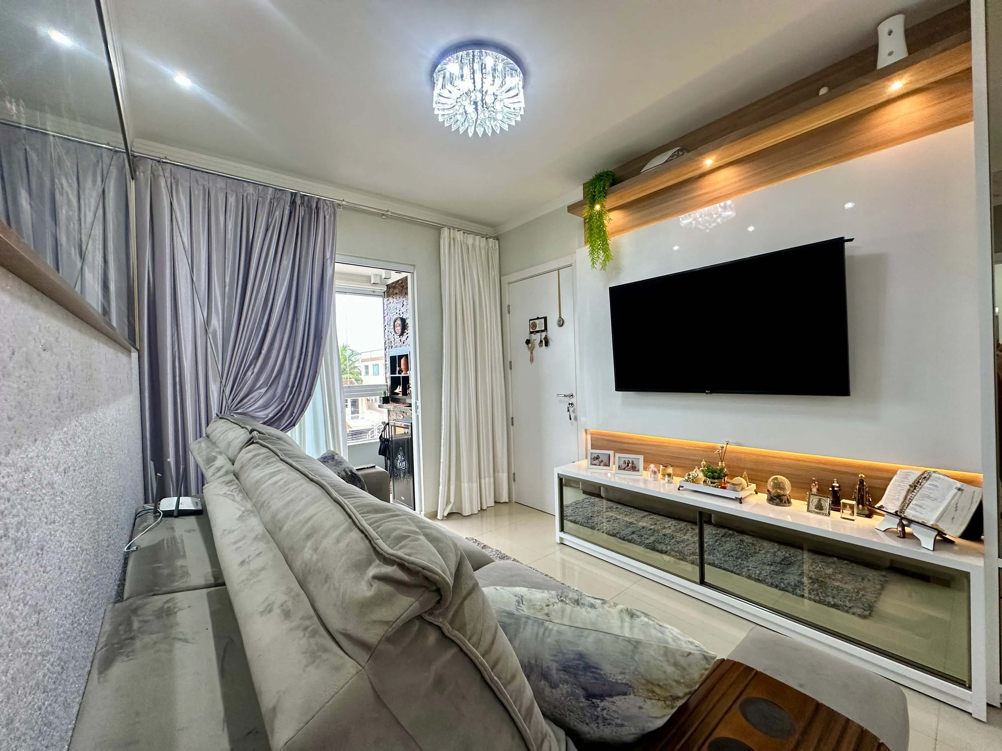 Apartamento com 2 dormitórios sendo 1 suíte e 1 vaga em Gravatá Navegantes/SC