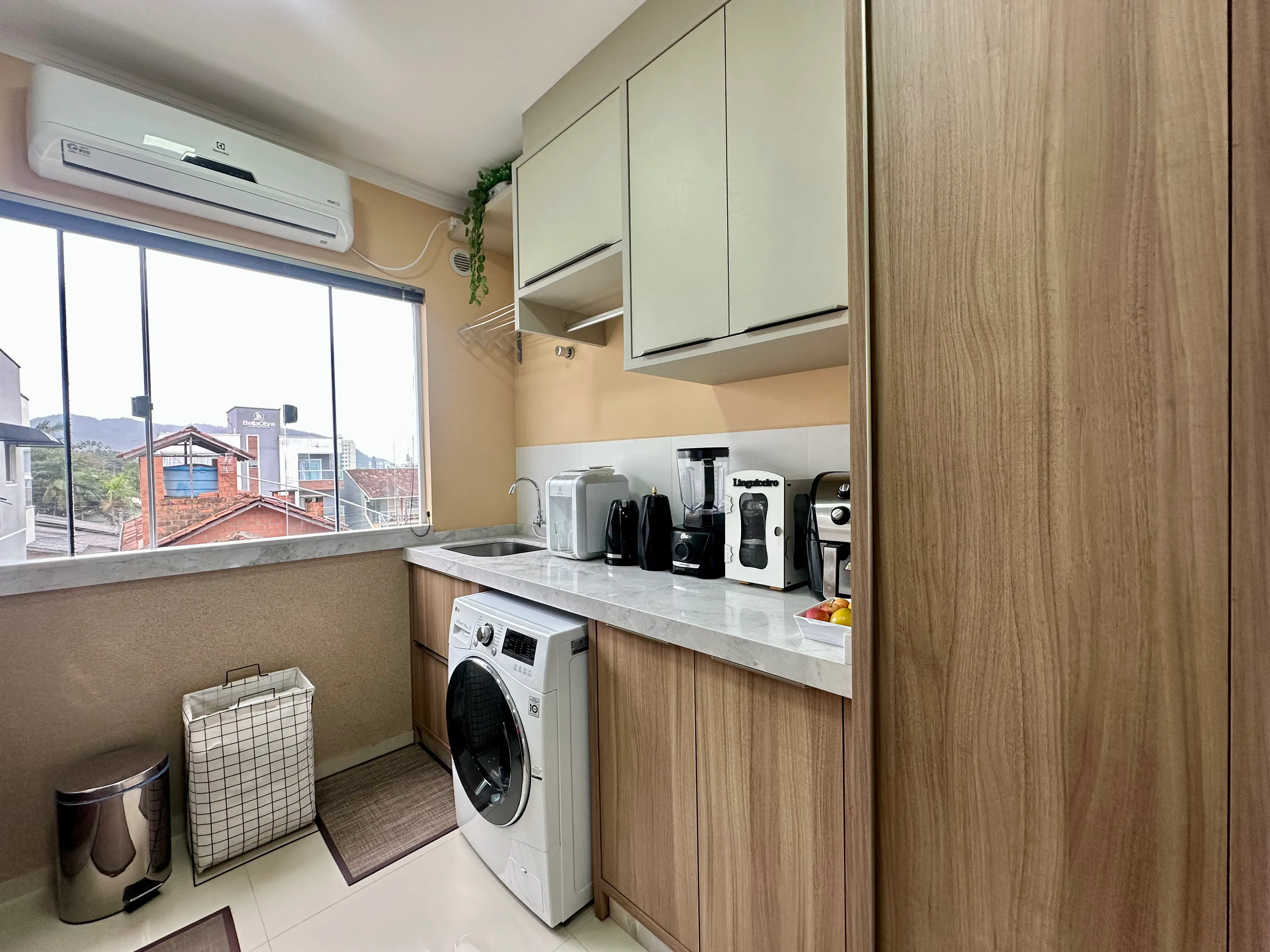 Apartamento com 2 dormitórios sendo 1 suíte e 1 vaga em Gravatá Navegantes/SC