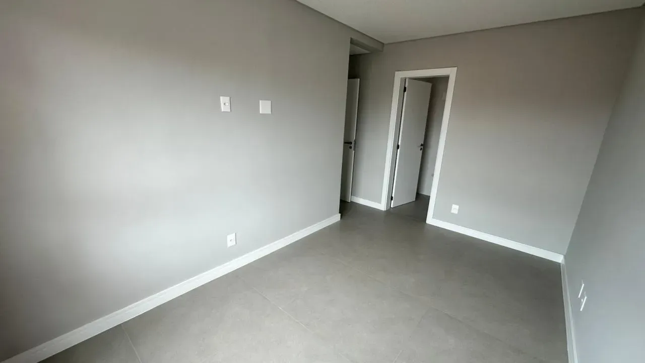 Apartamento 2 dormitórios sendo 1 suíte 1 vaga garagem - Ingleses do Rio Vermelho/SC