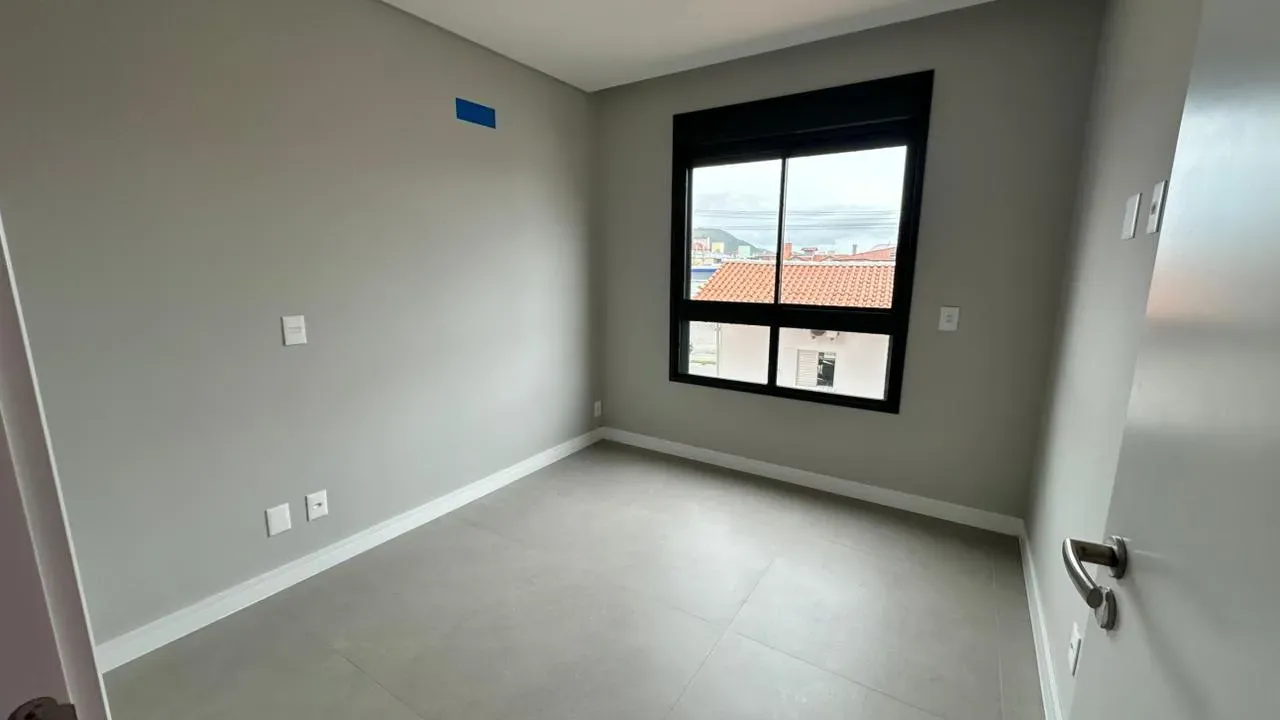 Apartamento 2 dormitórios sendo 1 suíte 1 vaga garagem - Ingleses do Rio Vermelho/SC