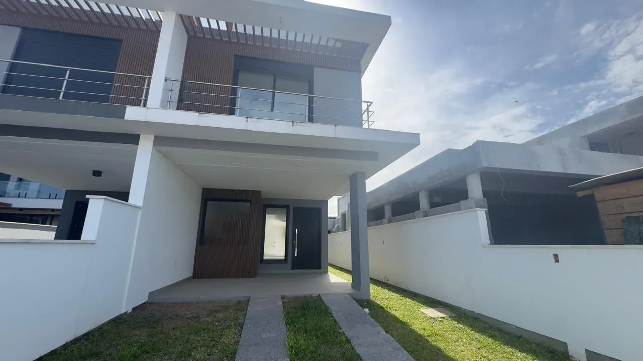 Casa com 3 suítes e 1 vaga garagem - Campeche | Florianópolis/SC