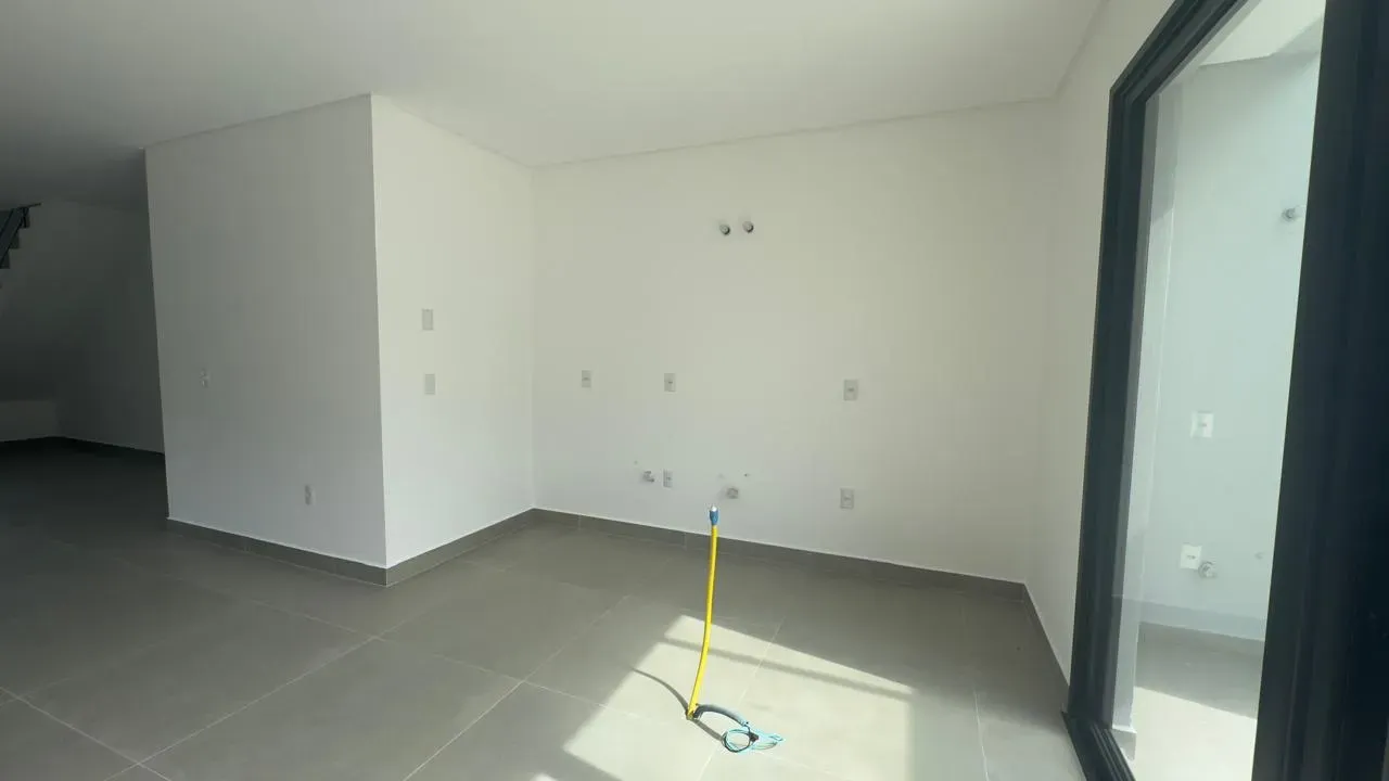 Casa com 3 suítes e 1 vaga garagem - Campeche | Florianópolis/SC