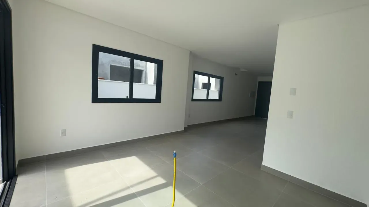 Casa com 3 suítes e 1 vaga garagem - Campeche | Florianópolis/SC