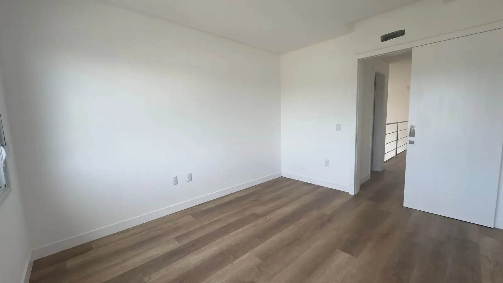 Casa com 3 dormitórios sendo 1 suíte e 2 vagas garagem - Campeche, Florianópolis/SC