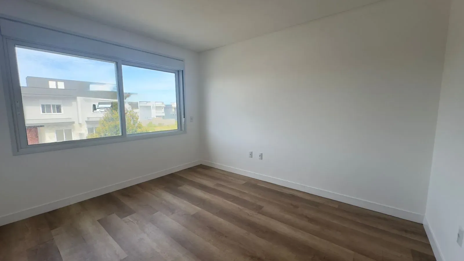 Casa com 3 dormitórios sendo 1 suíte e 2 vagas garagem - Campeche, Florianópolis/SC