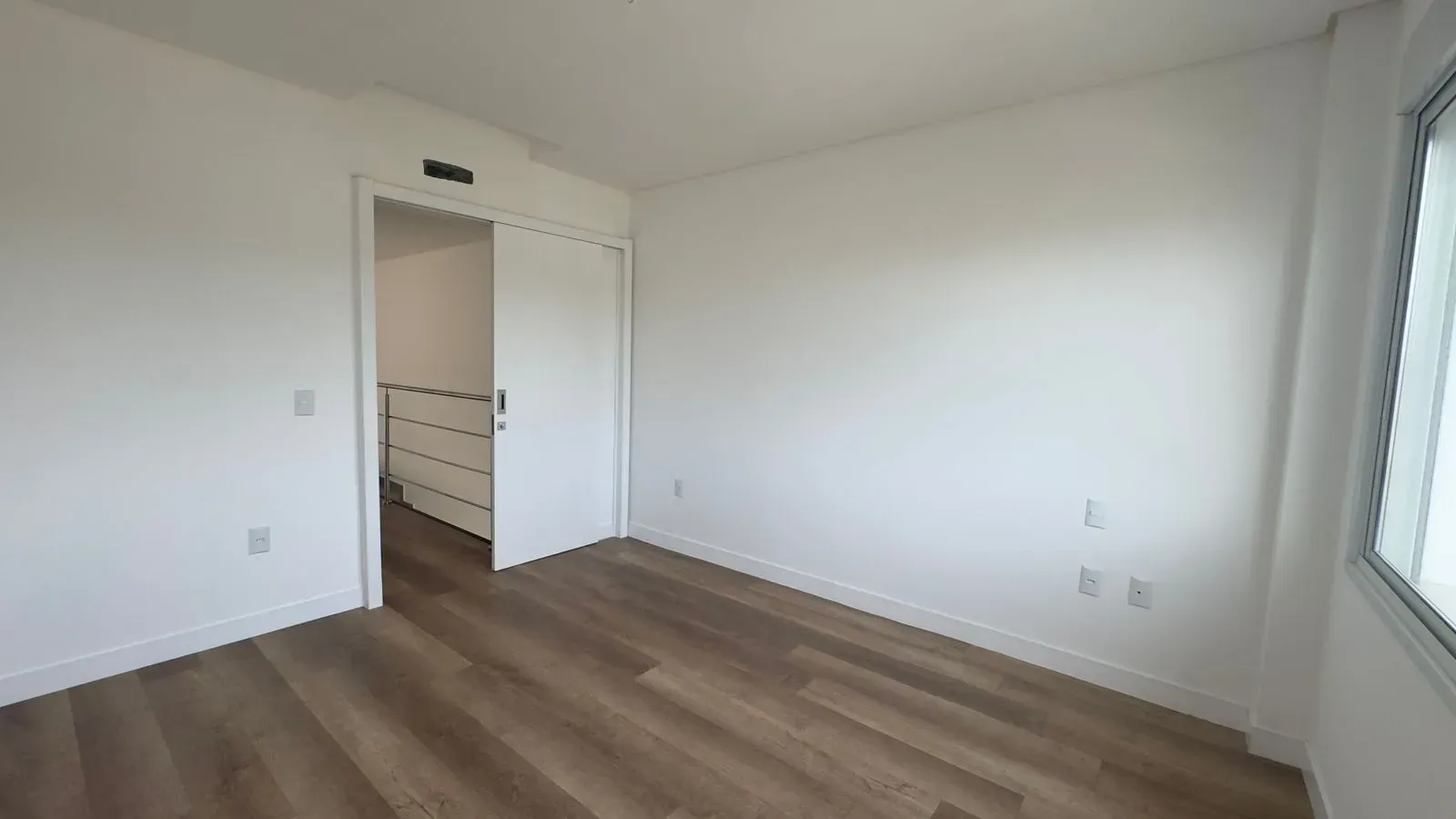 Casa com 3 dormitórios sendo 1 suíte e 2 vagas garagem - Campeche, Florianópolis/SC