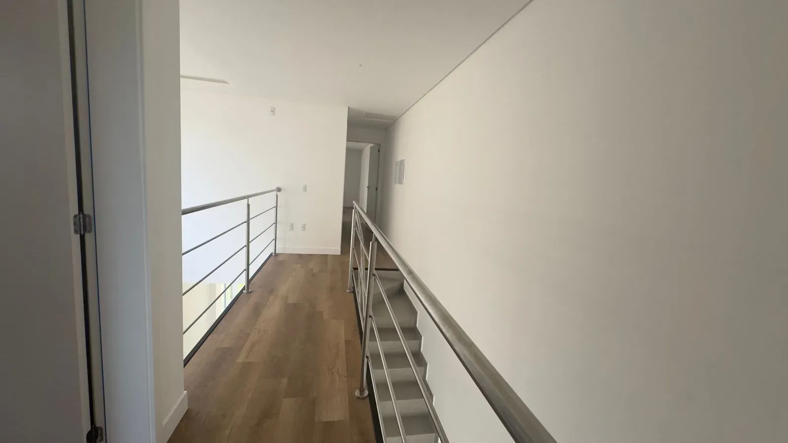 Casa com 3 dormitórios sendo 1 suíte e 2 vagas garagem - Campeche, Florianópolis/SC