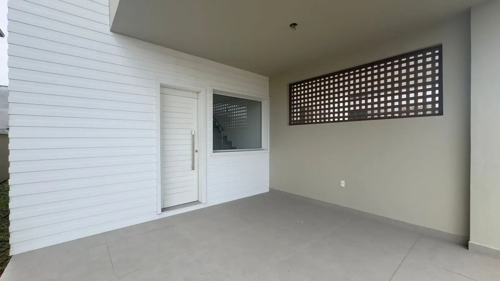 Casa com 3 dormitórios sendo 1 suíte e 2 vagas garagem - Campeche, Florianópolis/SC