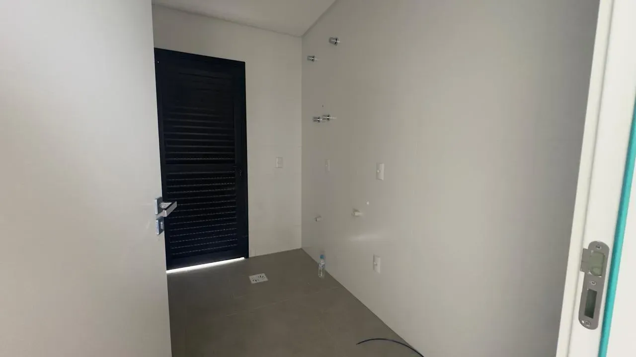 Casa com 3 dormitórios sendo 1 suíte e 2 vagas garagem - Campeche | Florianópolis/SC