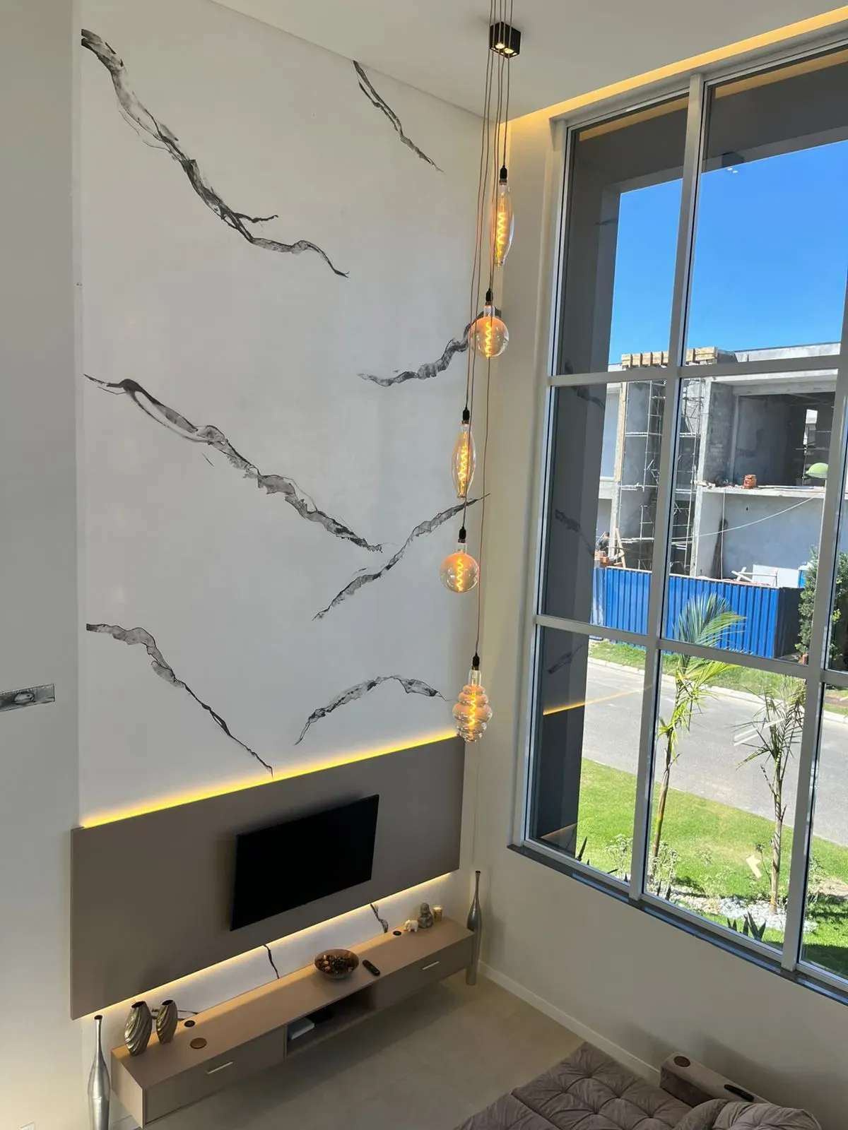 Casa com 4 suítes sendo 1 master e 4 vagas de garagem - Campeche em Florianópolis/SC