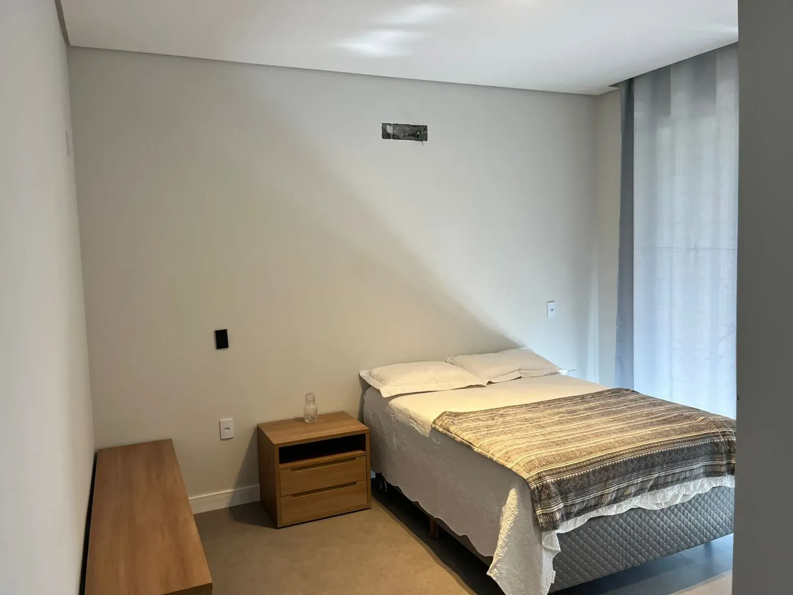 Casa com 4 suítes sendo 1 master e 4 vagas de garagem - Campeche em Florianópolis/SC