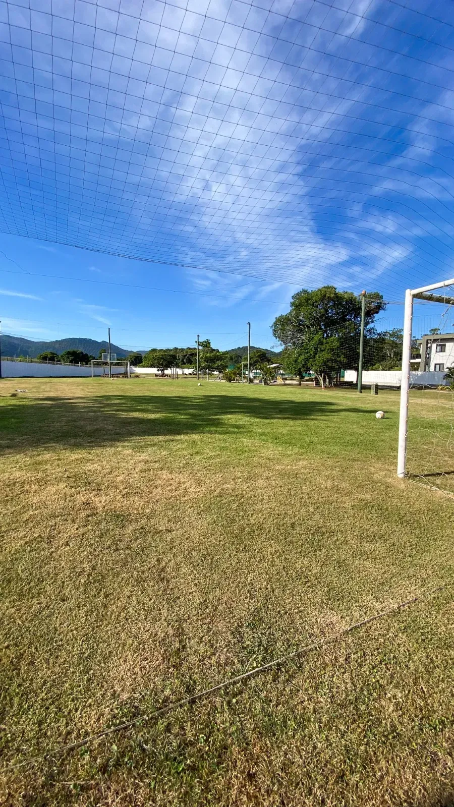 Casa com 4 suítes sendo 1 master e 4 vagas de garagem - Campeche em Florianópolis/SC