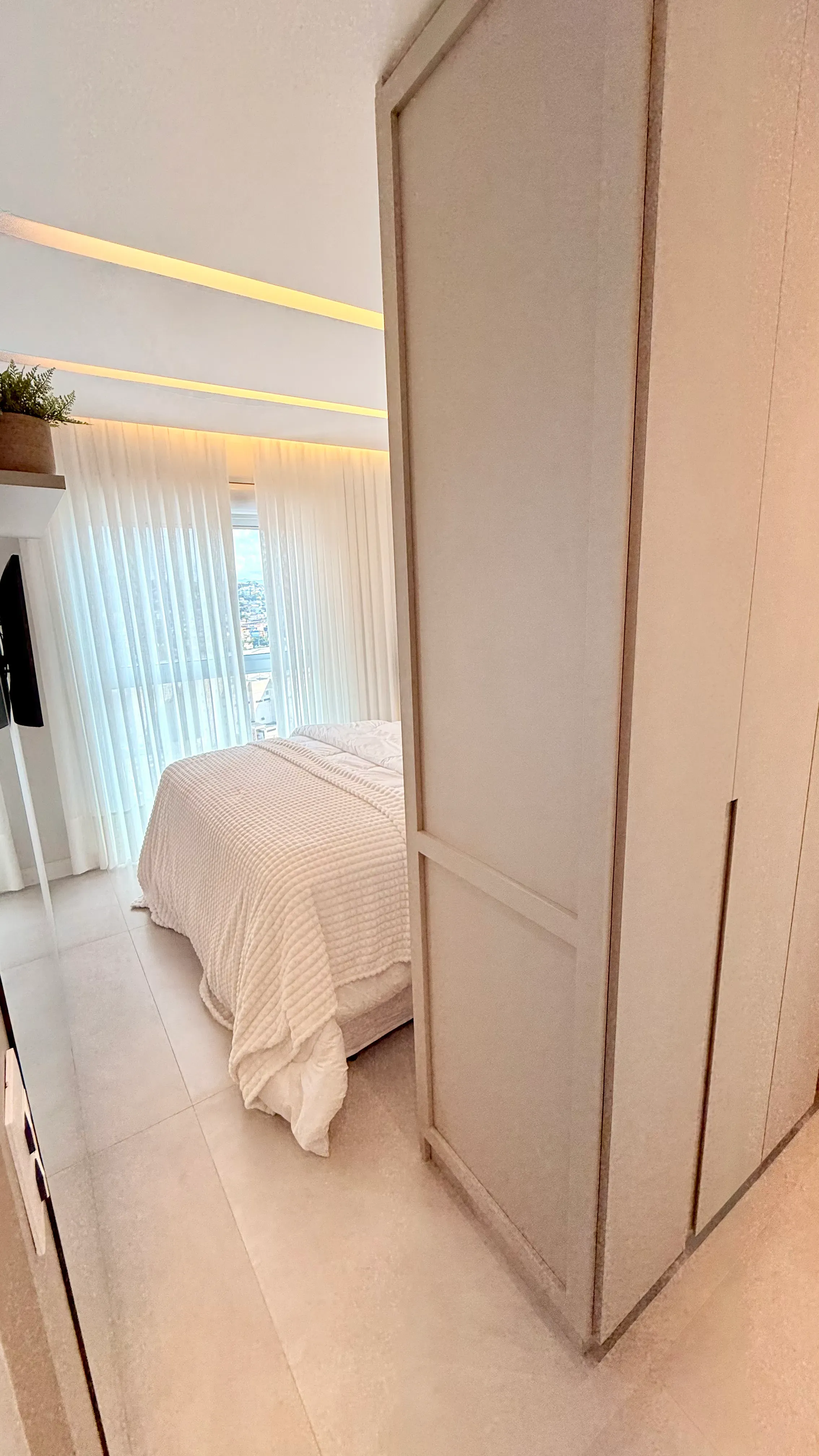 Apartamento 3 dormitórios sendo 1 suíte e vaga de garagem dupla - Kobrasol, São José/SC