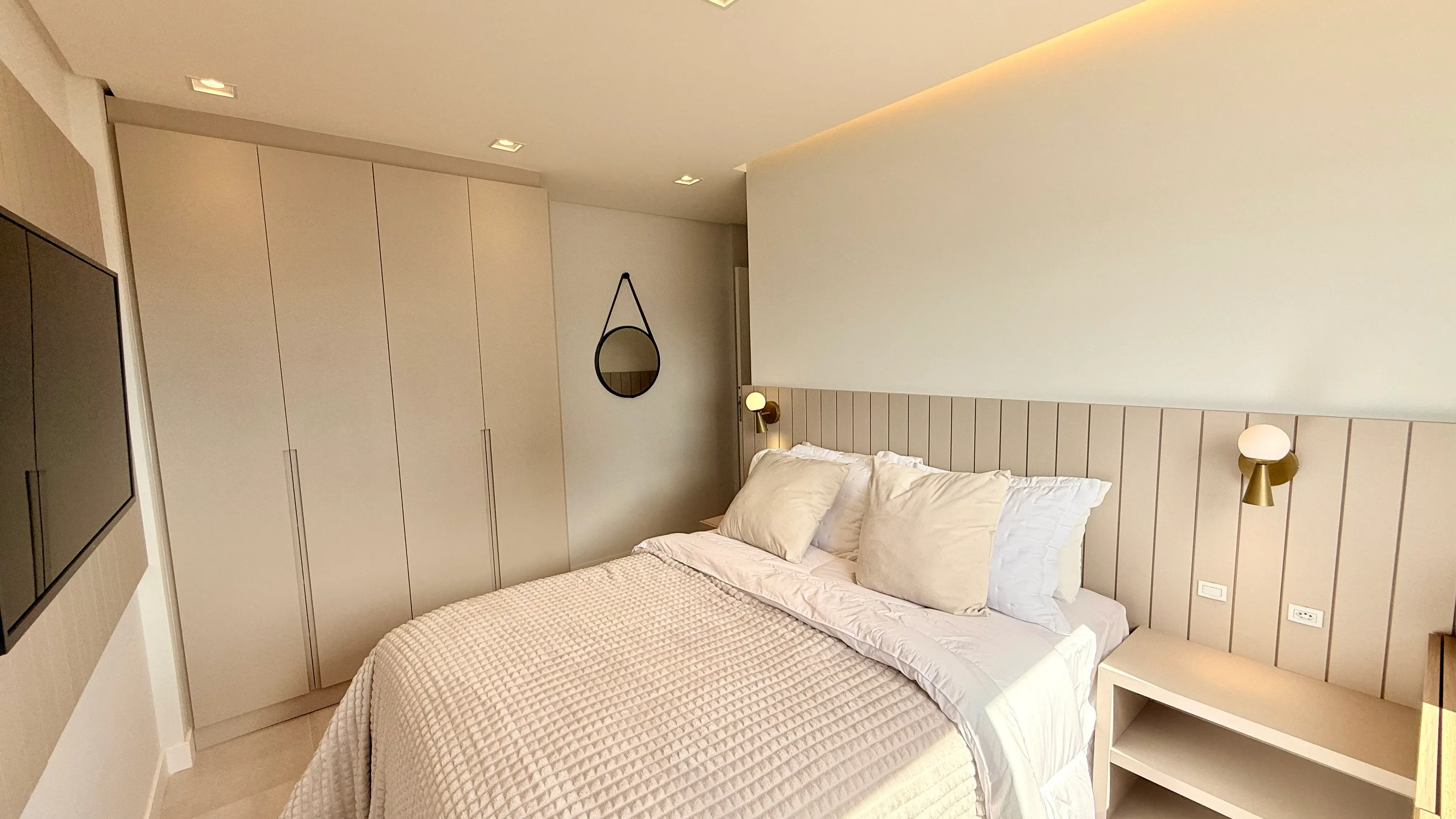 Apartamento 3 dormitórios sendo 1 suíte e vaga de garagem dupla - Kobrasol, São José/SC