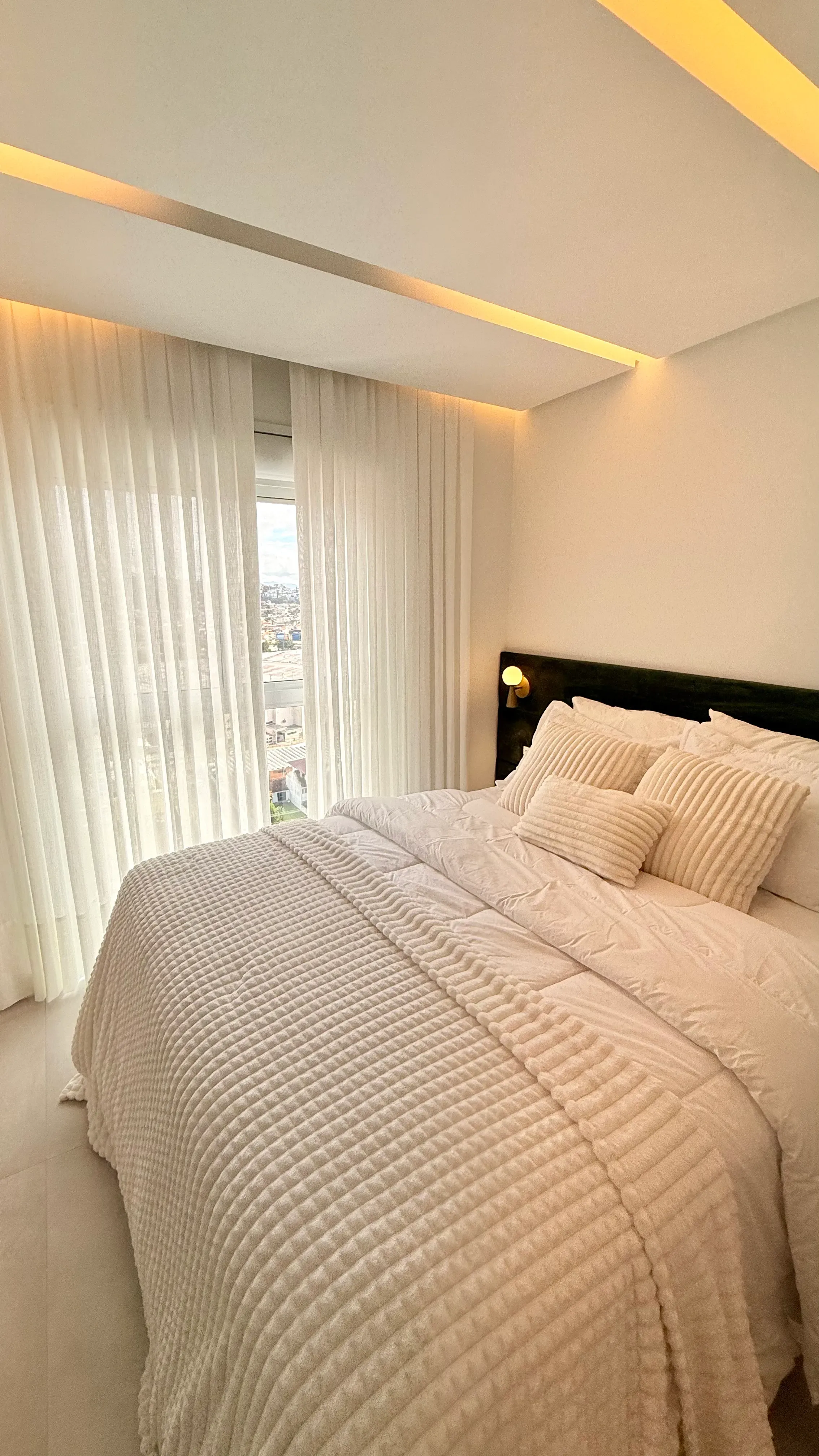 Apartamento 3 dormitórios sendo 1 suíte e vaga de garagem dupla - Kobrasol, São José/SC