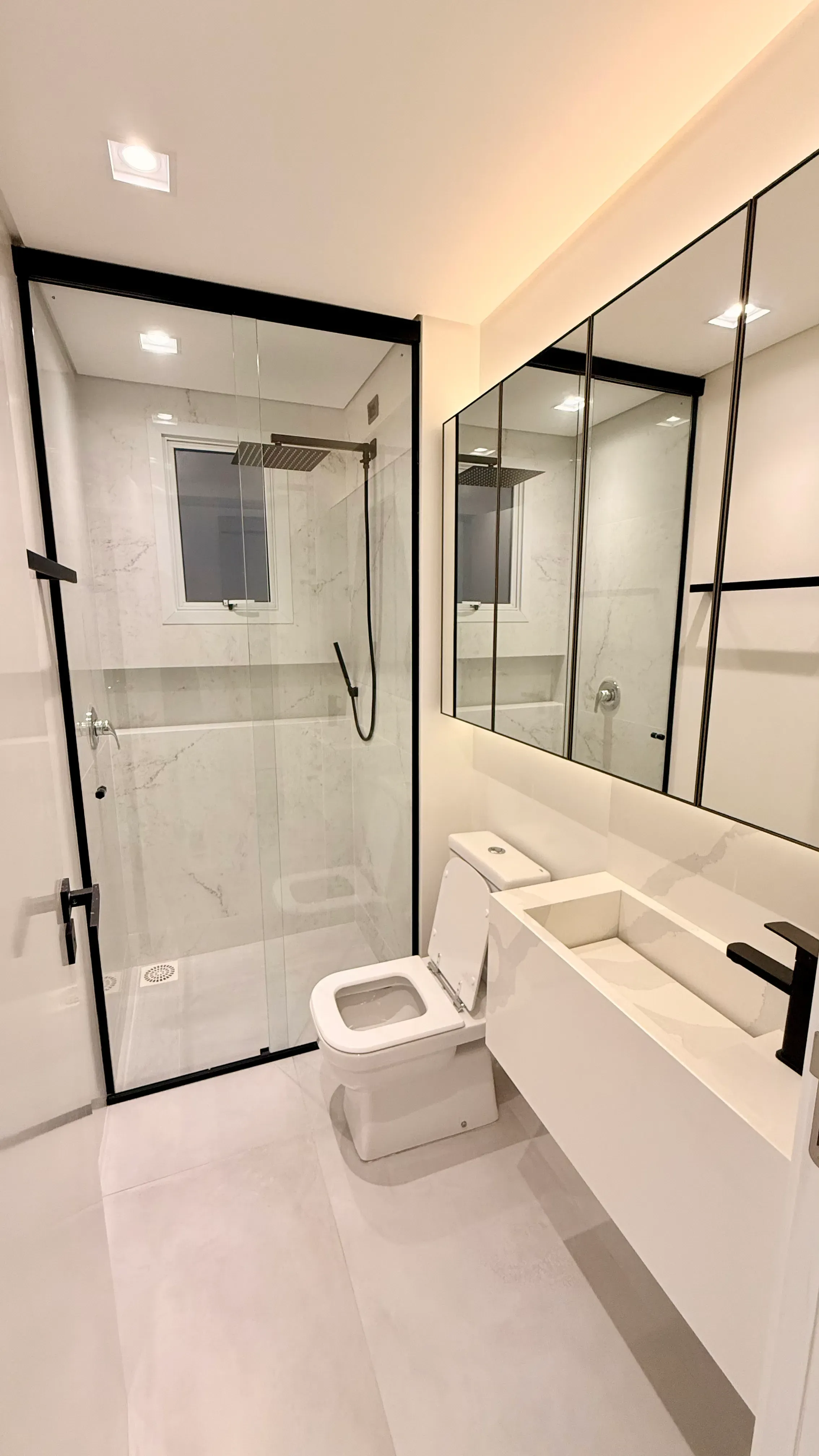 Apartamento 3 dormitórios sendo 1 suíte e vaga de garagem dupla - Kobrasol, São José/SC