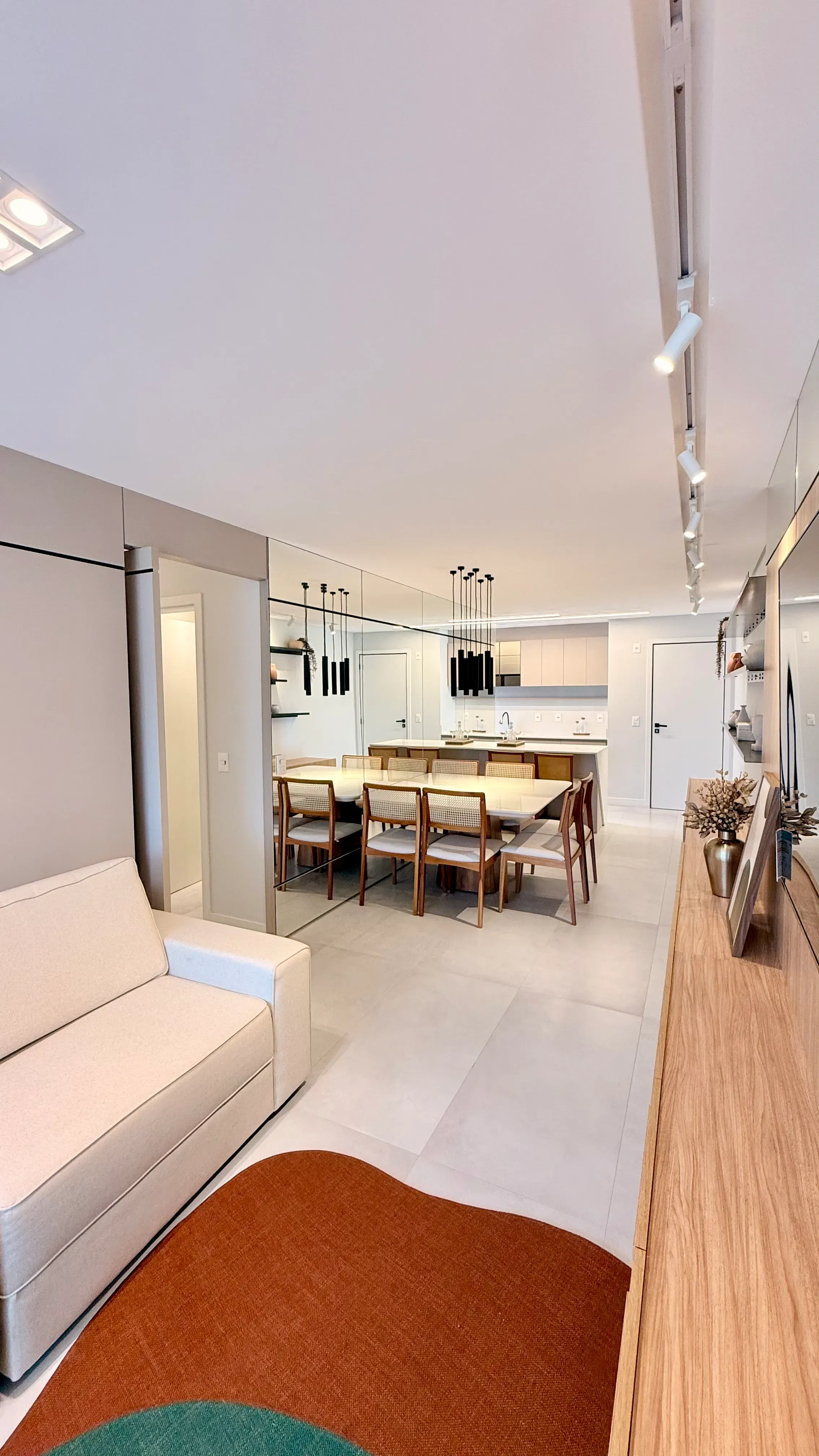 Apartamento 3 dormitórios sendo 1 suíte e vaga de garagem dupla - Kobrasol, São José/SC