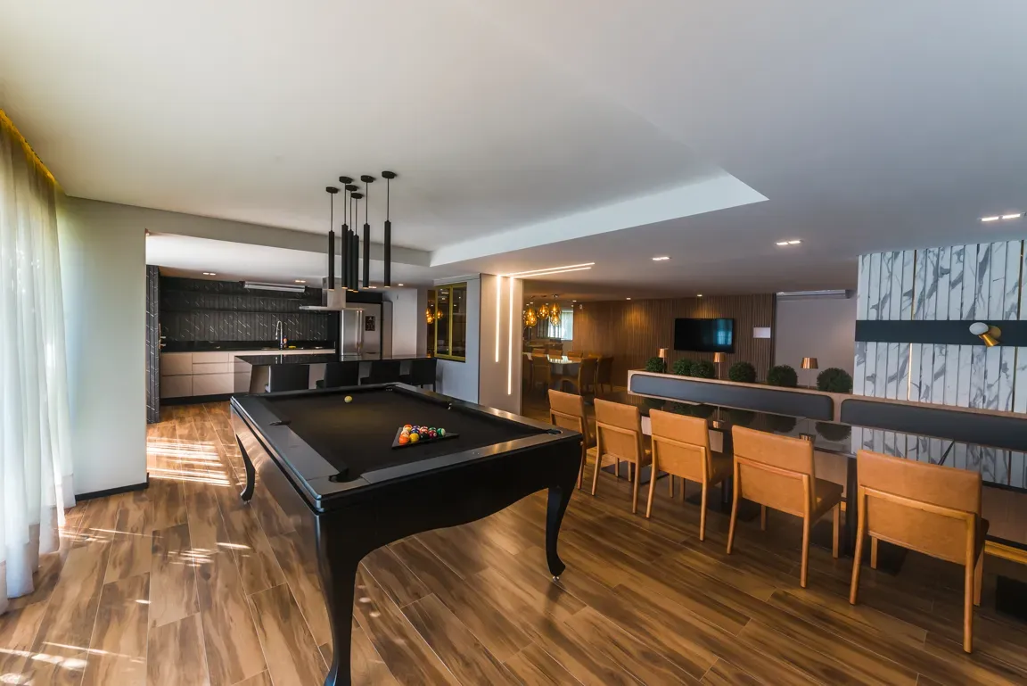 Apartamento 2 dormitórios sendo 1 suíte com 1 vaga de garagem - São Jose- SC