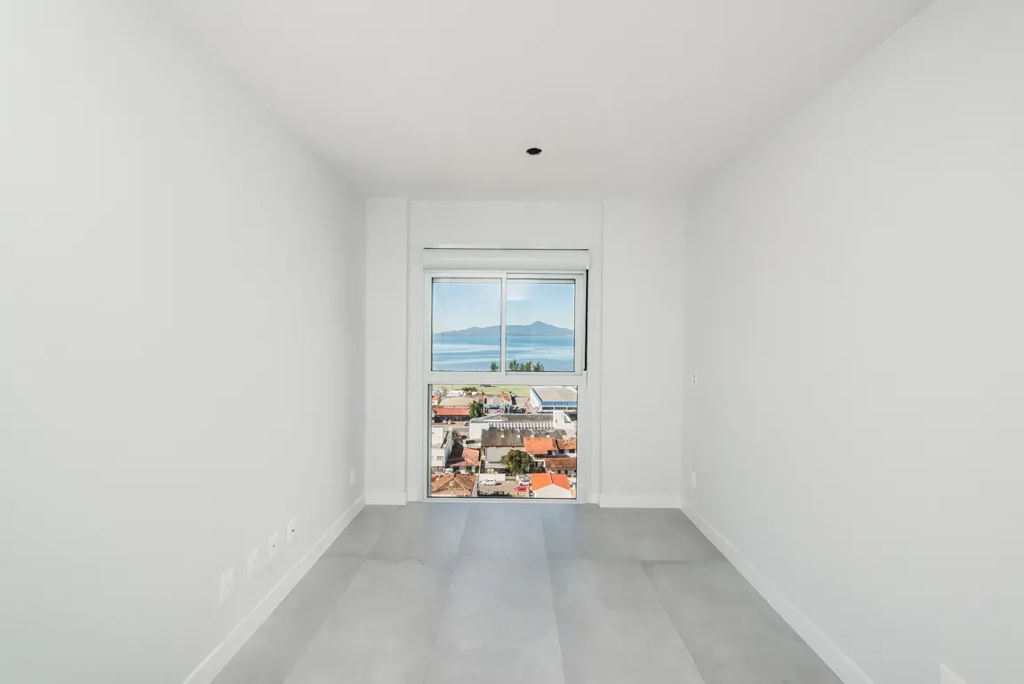 Apartamento 2 dormitórios sendo 1 suíte, com 1 vaga de garagem - Kobrasol em São José/SC