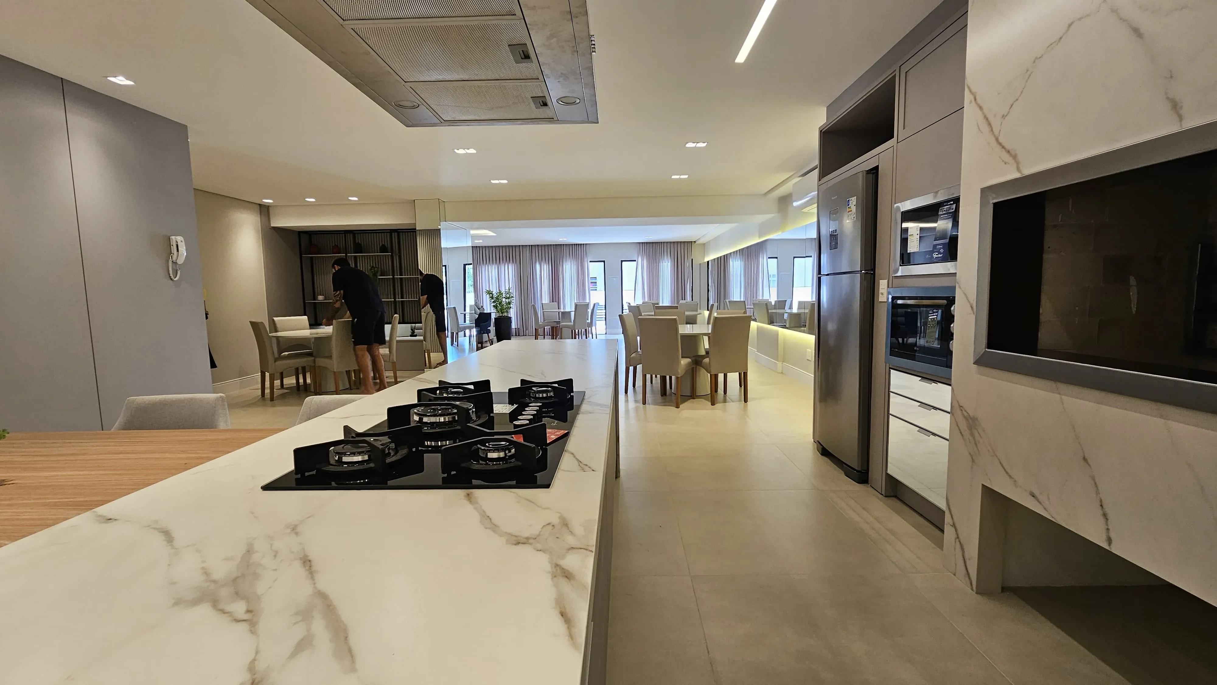 Apartamento 4 dormitórios sendo 2 suítes e 1 vaga de garagem - Floresta, São José/SC