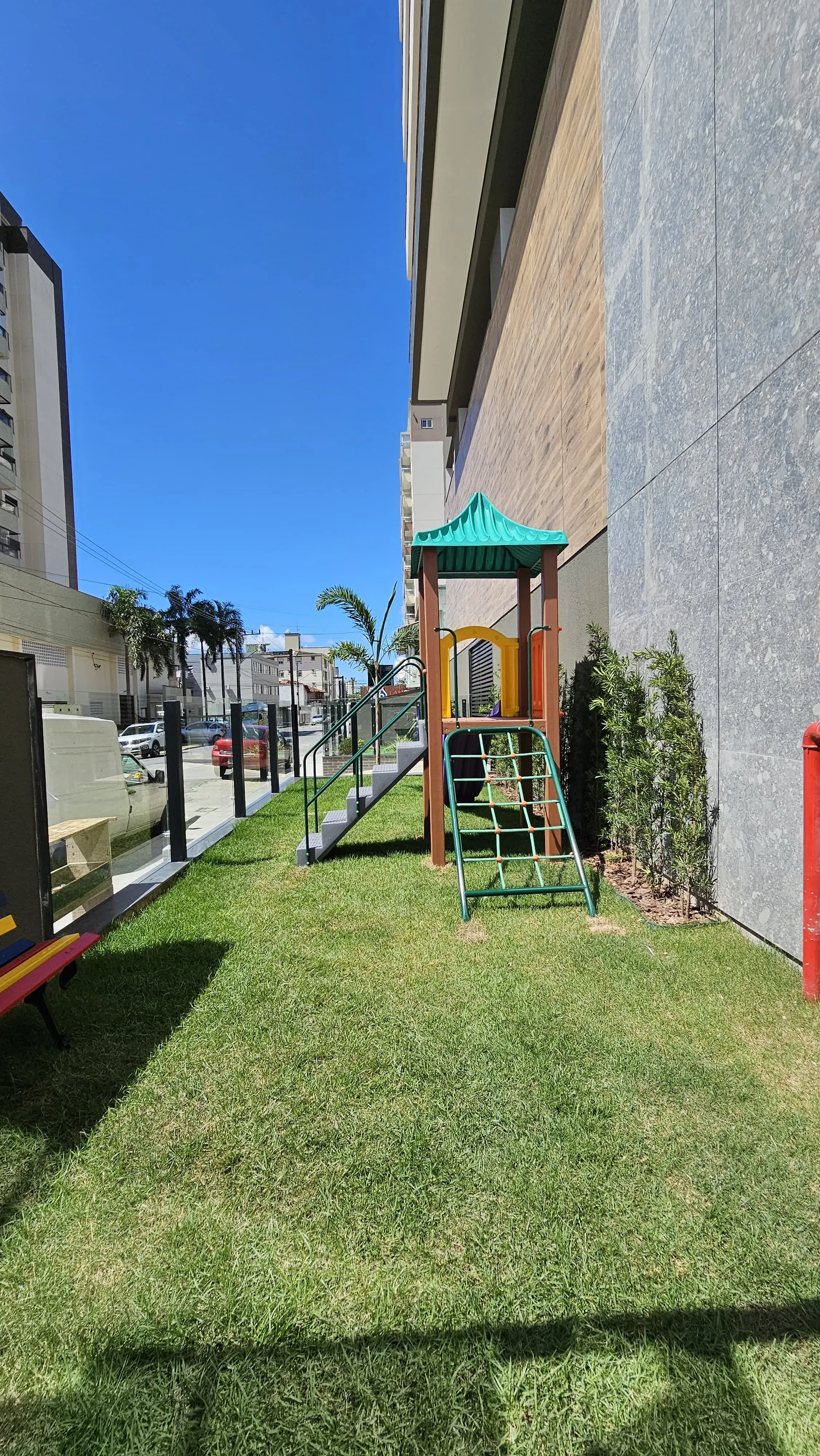 Apartamento 4 dormitórios sendo 2 suítes e 1 vaga de garagem - Floresta, São José/SC