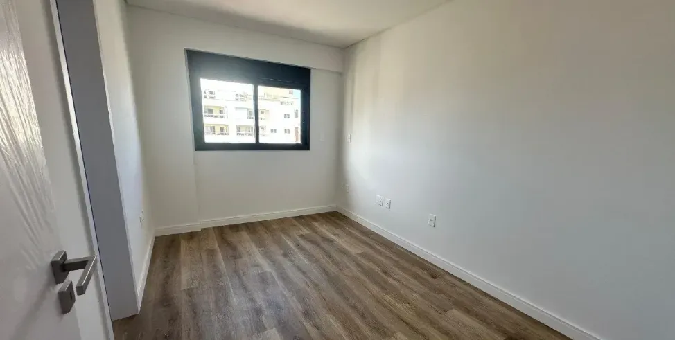 Apartamento 4 dormitórios sendo 2 suítes e 1 vaga de garagem - Floresta, São José/SC