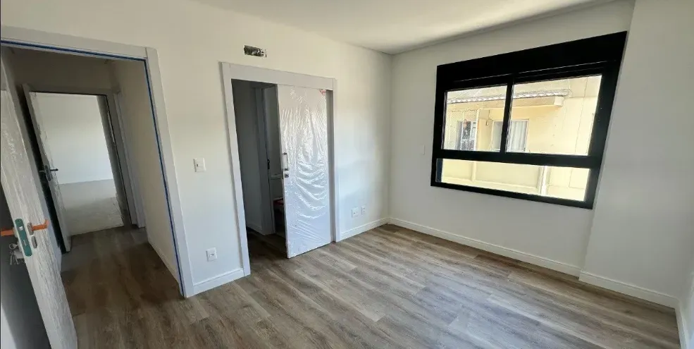 Apartamento 4 dormitórios sendo 2 suítes e 1 vaga de garagem - Floresta, São José/SC