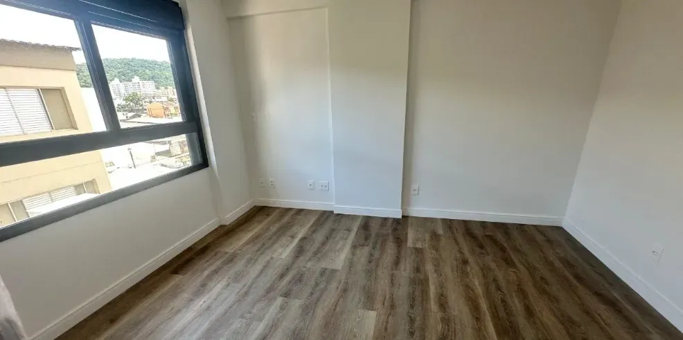 Apartamento 4 dormitórios sendo 2 suítes e 1 vaga de garagem - Floresta, São José/SC