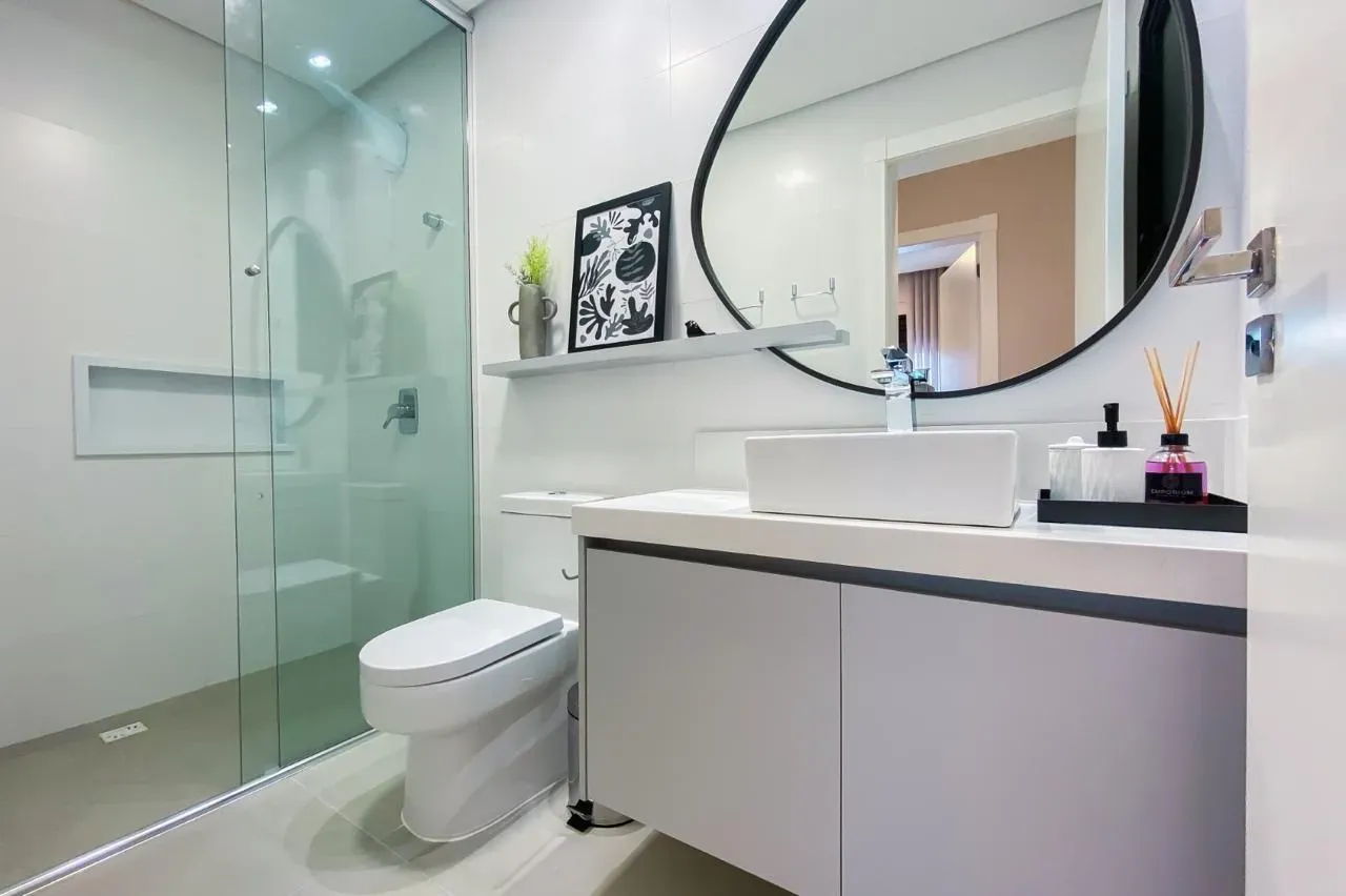 Apartamento mobiliado com 3 dormitórios sendo 2 suítes a 350m da Praia | Gov Celso Ramos/SC