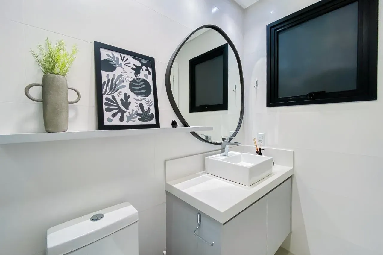 Apartamento mobiliado com 3 dormitórios sendo 2 suítes a 350m da Praia | Gov Celso Ramos/SC