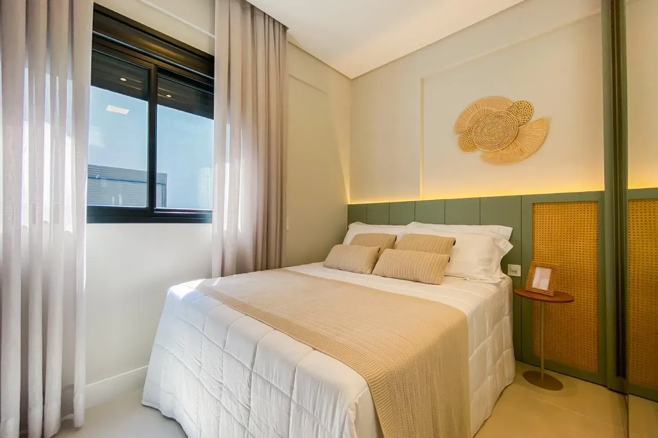 Apartamento mobiliado com 3 dormitórios sendo 2 suítes a 350m da Praia | Gov Celso Ramos/SC