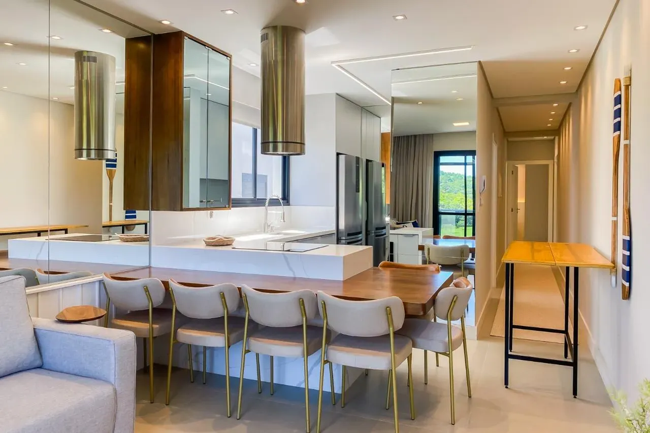 Apartamento mobiliado com 3 dormitórios sendo 2 suítes a 350m da Praia | Gov Celso Ramos/SC