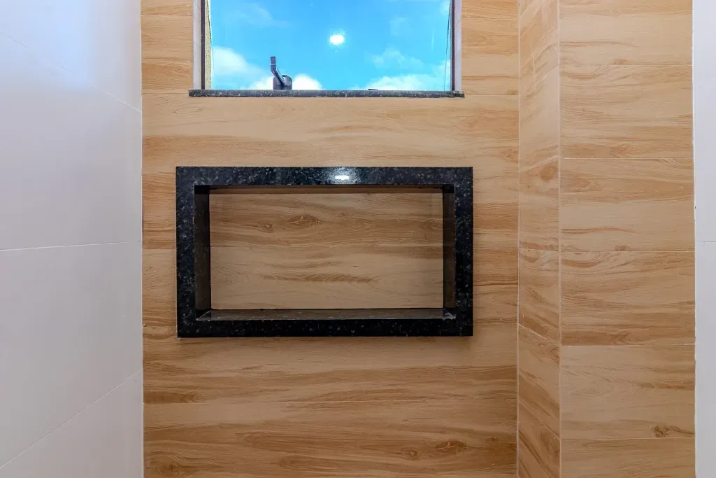 Sobrado novo com 2 suítes e 1 vaga de garagem, Sertão do Trombudo em Itapema/SC