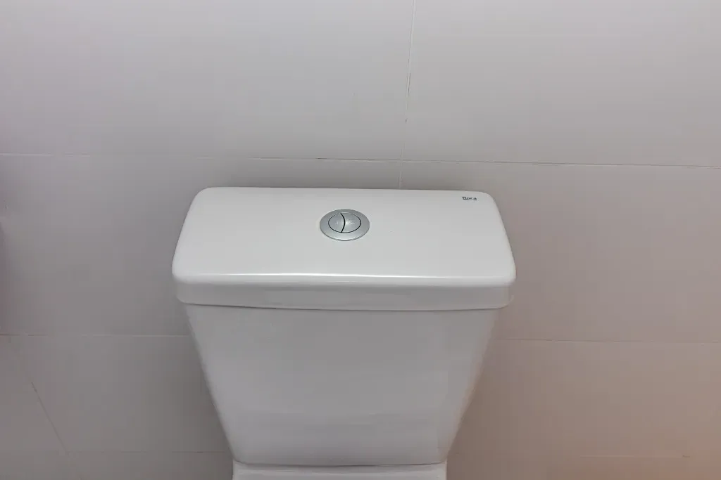 Sobrado novo com 2 suítes e 1 vaga de garagem, Sertão do Trombudo em Itapema/SC