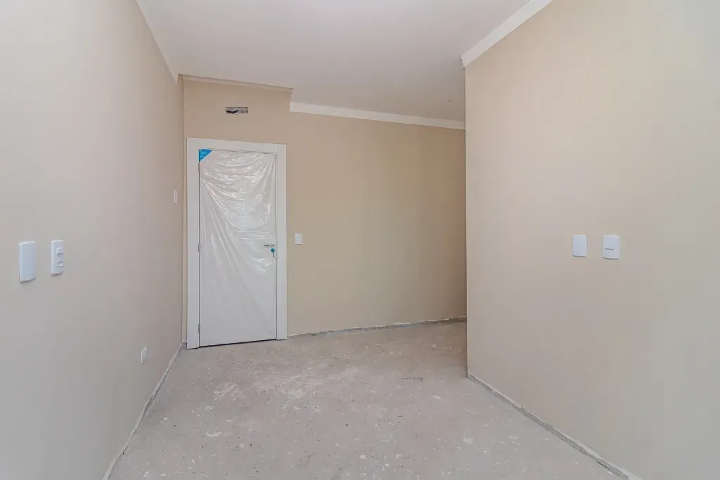 Sobrado novo com 2 suítes e 1 vaga de garagem, Sertão do Trombudo em Itapema/SC