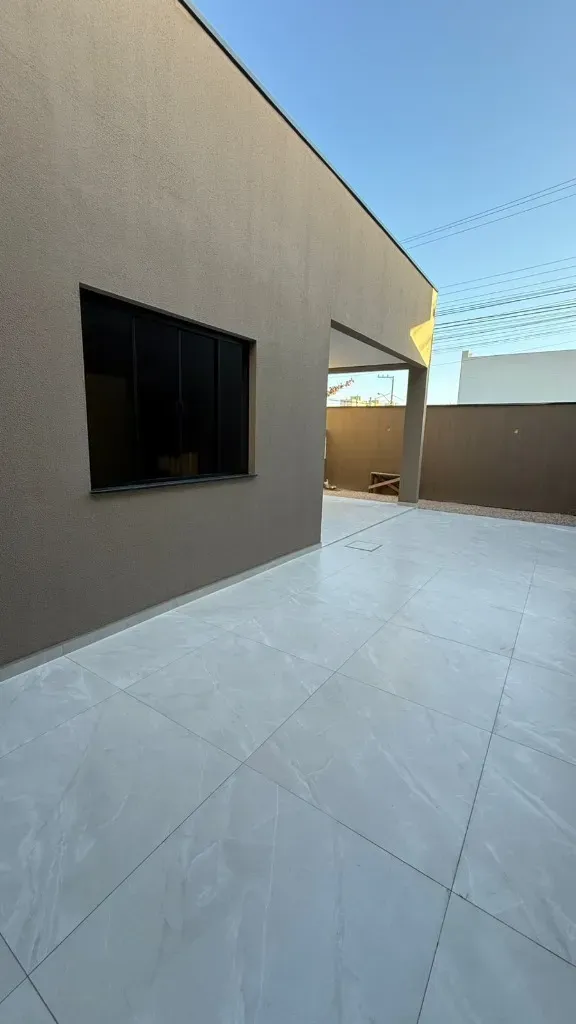 Casa nova mobiliada com 2 suítes e 2 vagas + Sala Comercial no Bairro Morretes, Itapema/SC