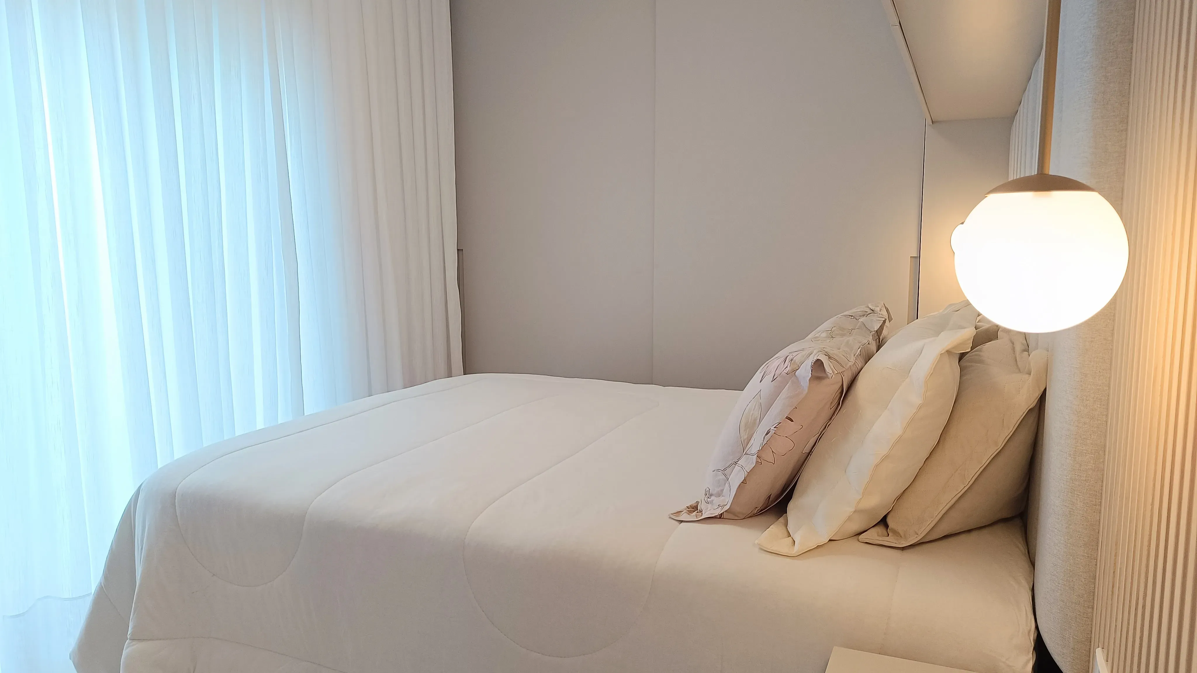 Apartamento com 3 dormitórios sendo 2 suítes e 1 vaga de garagem  Centro, Balneário Camboriú/SC