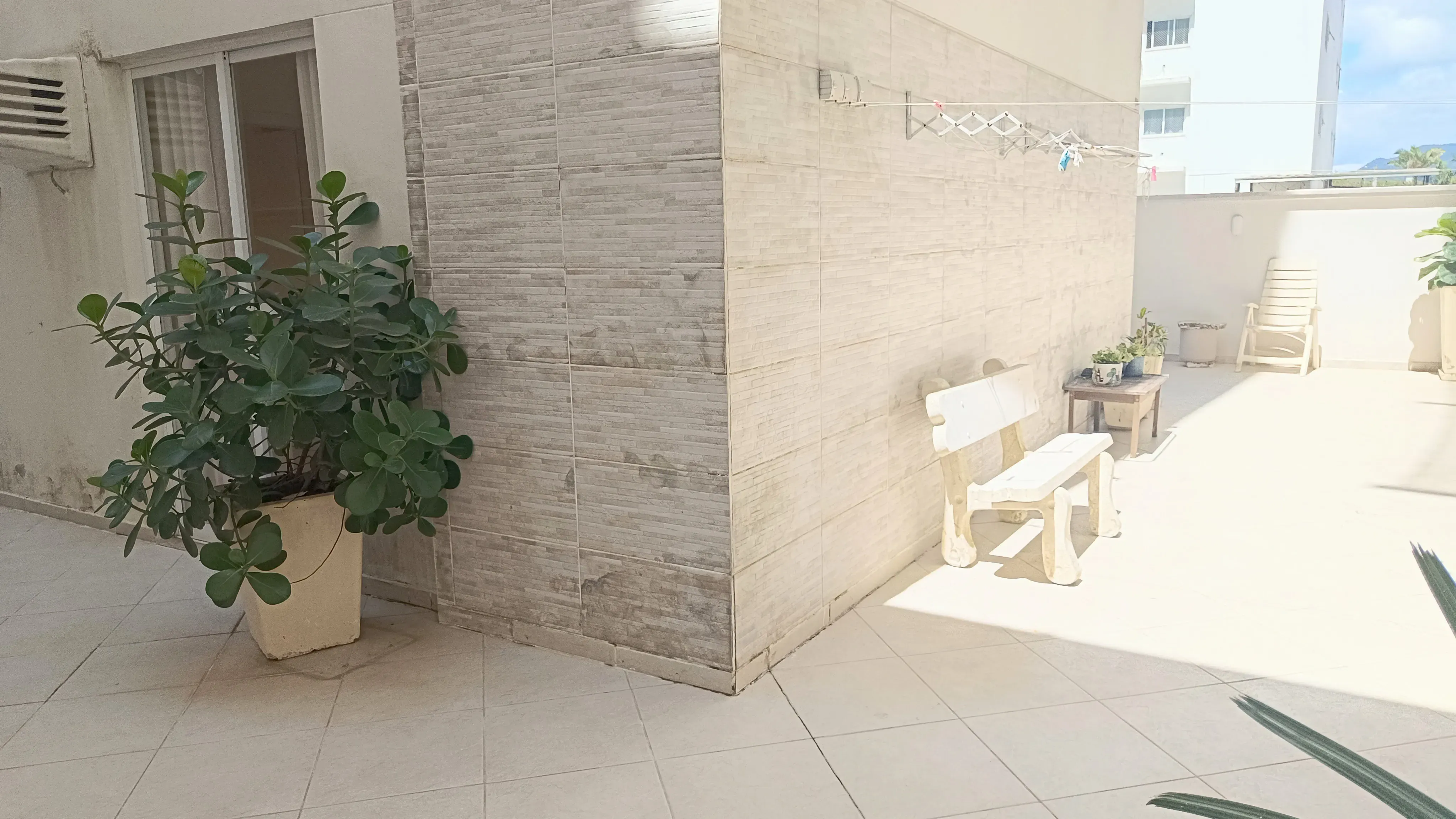 Apartamento com 3 dormitórios sendo 2 suítes e 1 vaga de garagem  Centro, Balneário Camboriú/SC