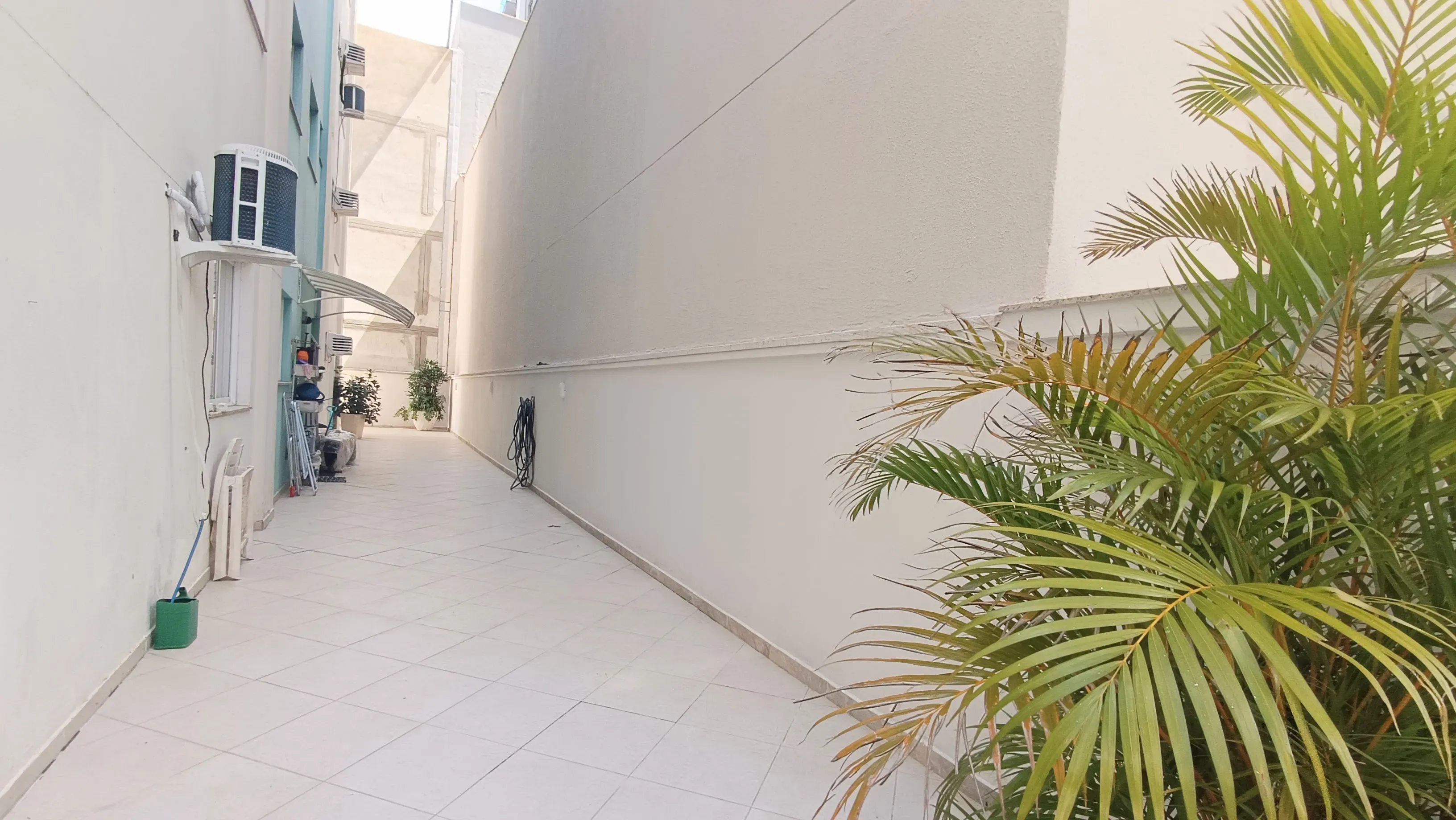 Apartamento com 3 dormitórios sendo 2 suítes e 1 vaga de garagem  Centro, Balneário Camboriú/SC